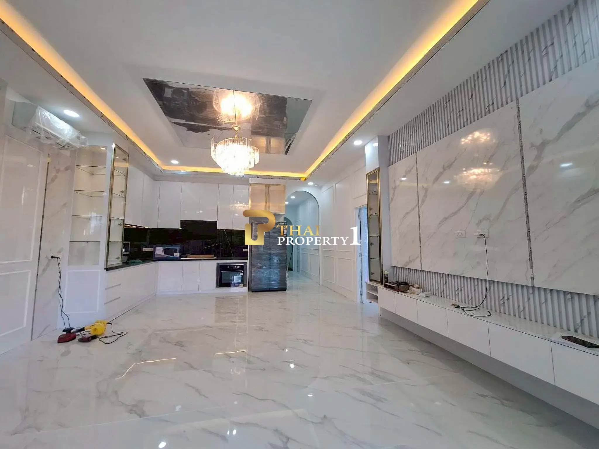 New Modern Pool Villa – Single Storey Home Near Mabprachan Reservoir, Pattaya