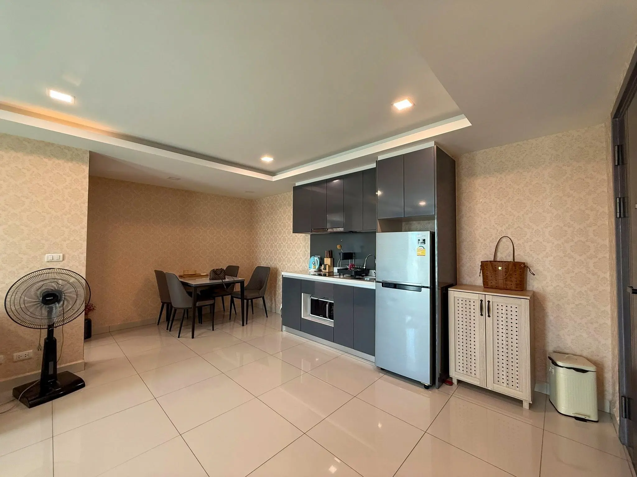 Arcadia Beach Continental 2-Bedroom Condo for in Sale South Pattaya