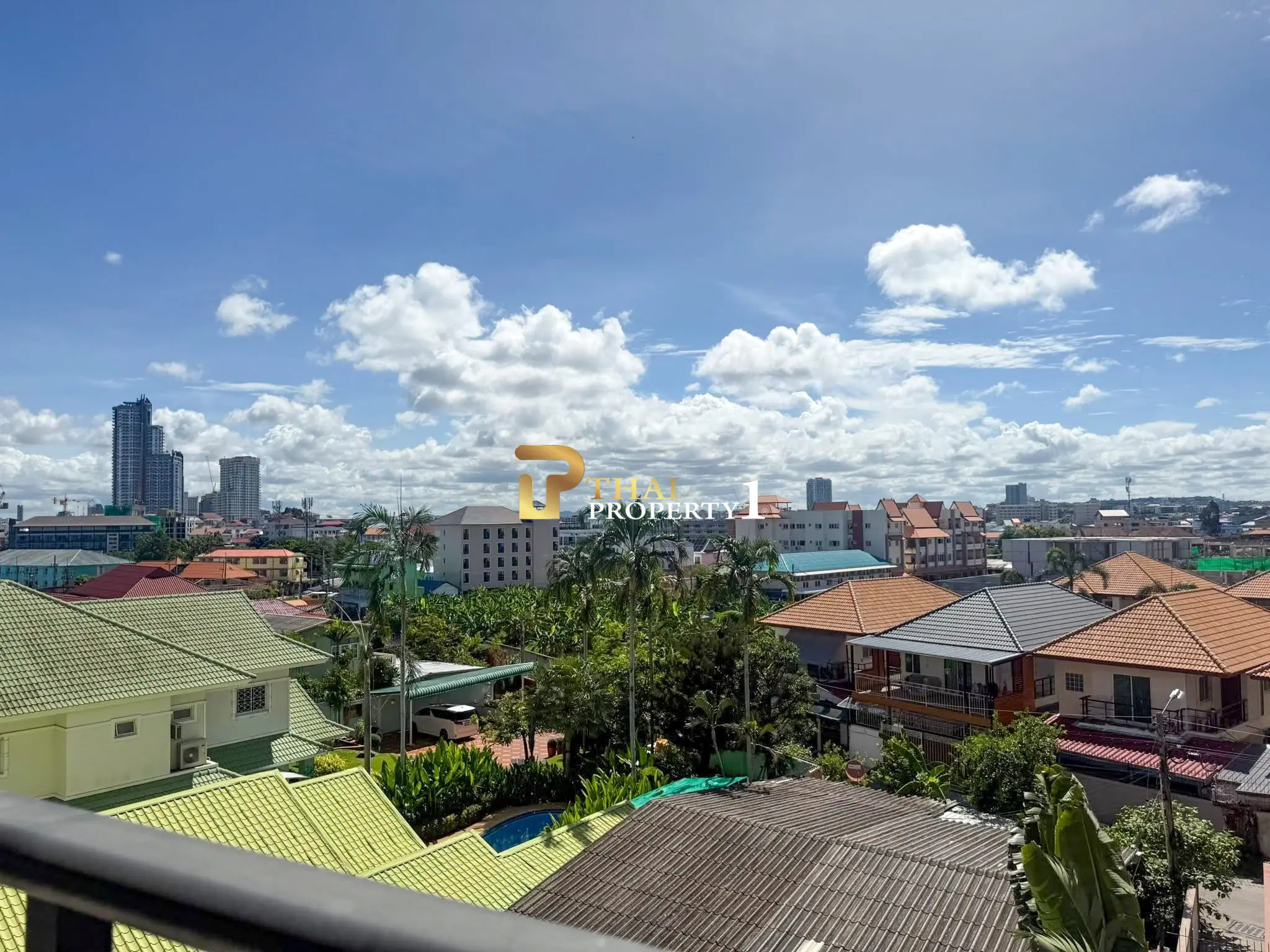 Arcadia Beach Continental 2-Bedroom Condo for in Sale South Pattaya