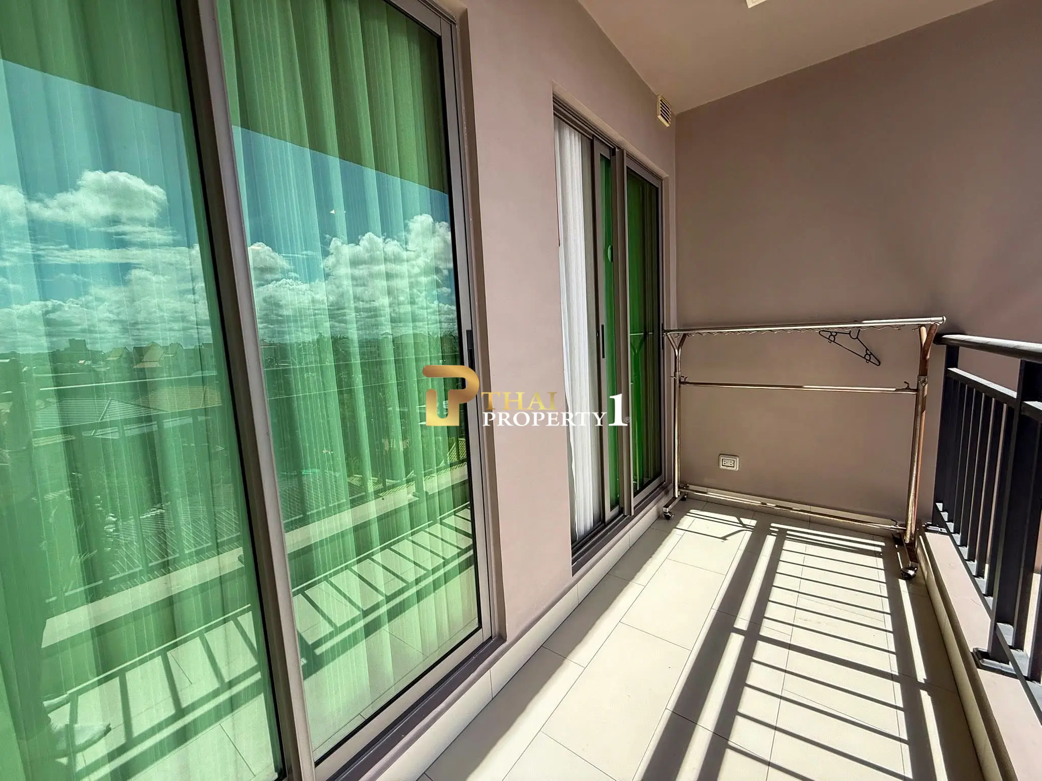 Arcadia Beach Continental 2-Bedroom Condo for in Sale South Pattaya