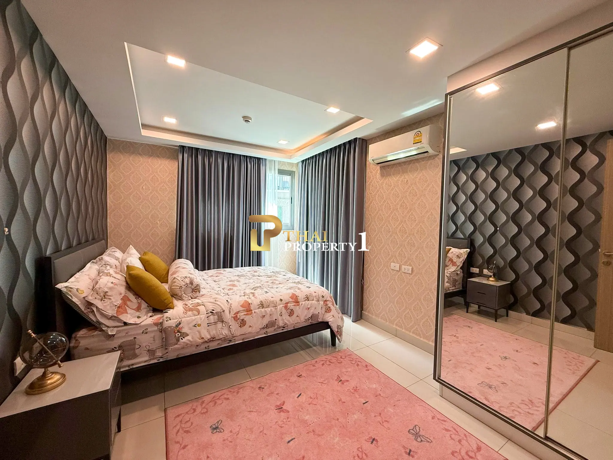 Arcadia Beach Continental 2-Bedroom Condo for in Sale South Pattaya