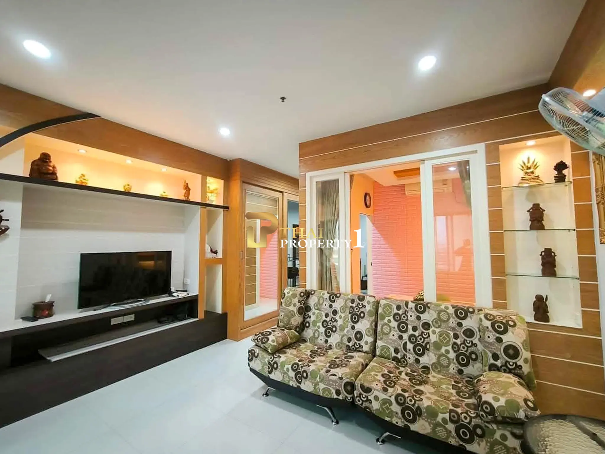 Sea View 1-Bedroom Condo for Sale – View Talay 8 Jomtien Pattaya
