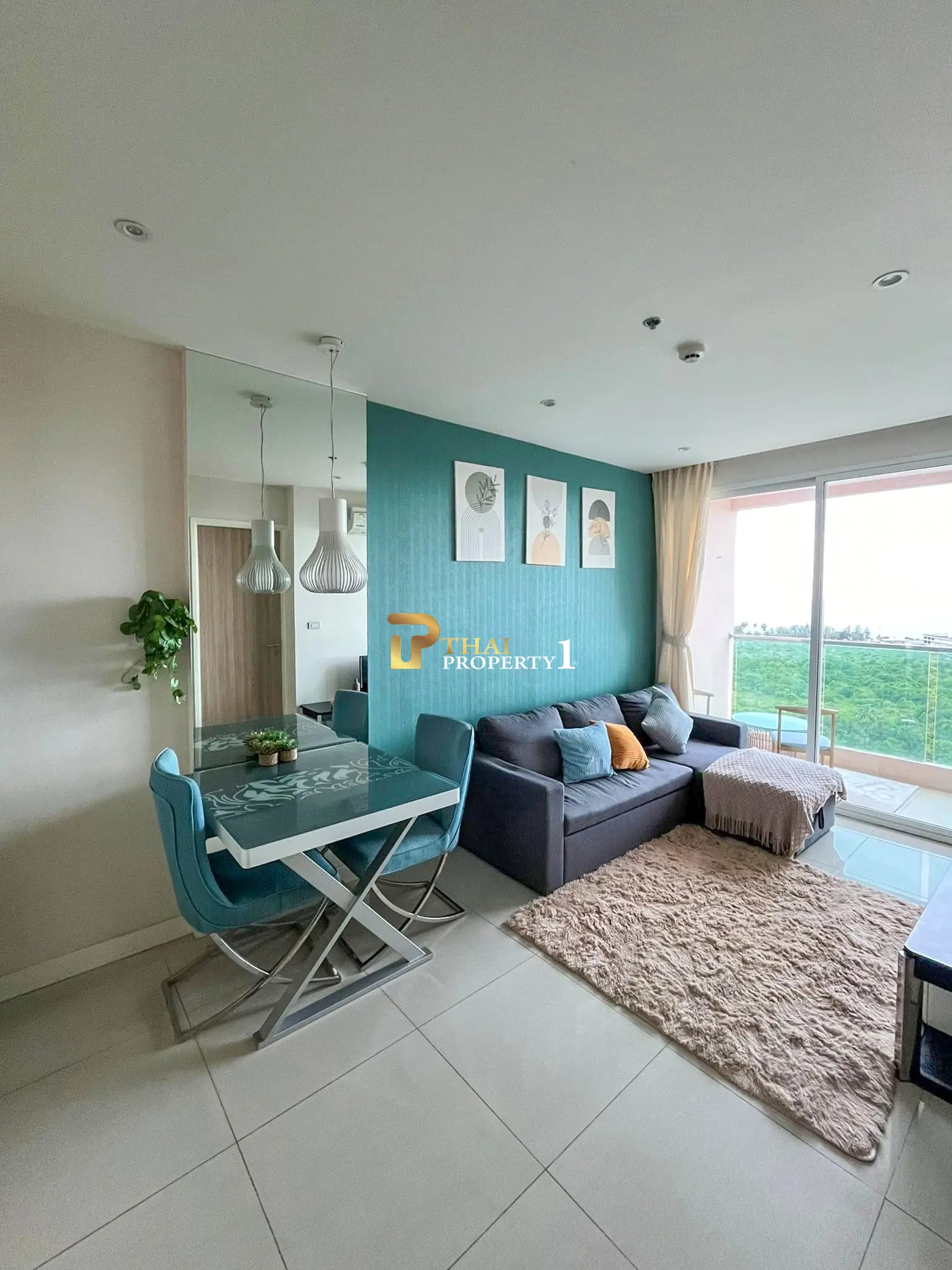  Seaview 1-Bedroom Grand Caribbean Condo Resort Pattaya for Sale