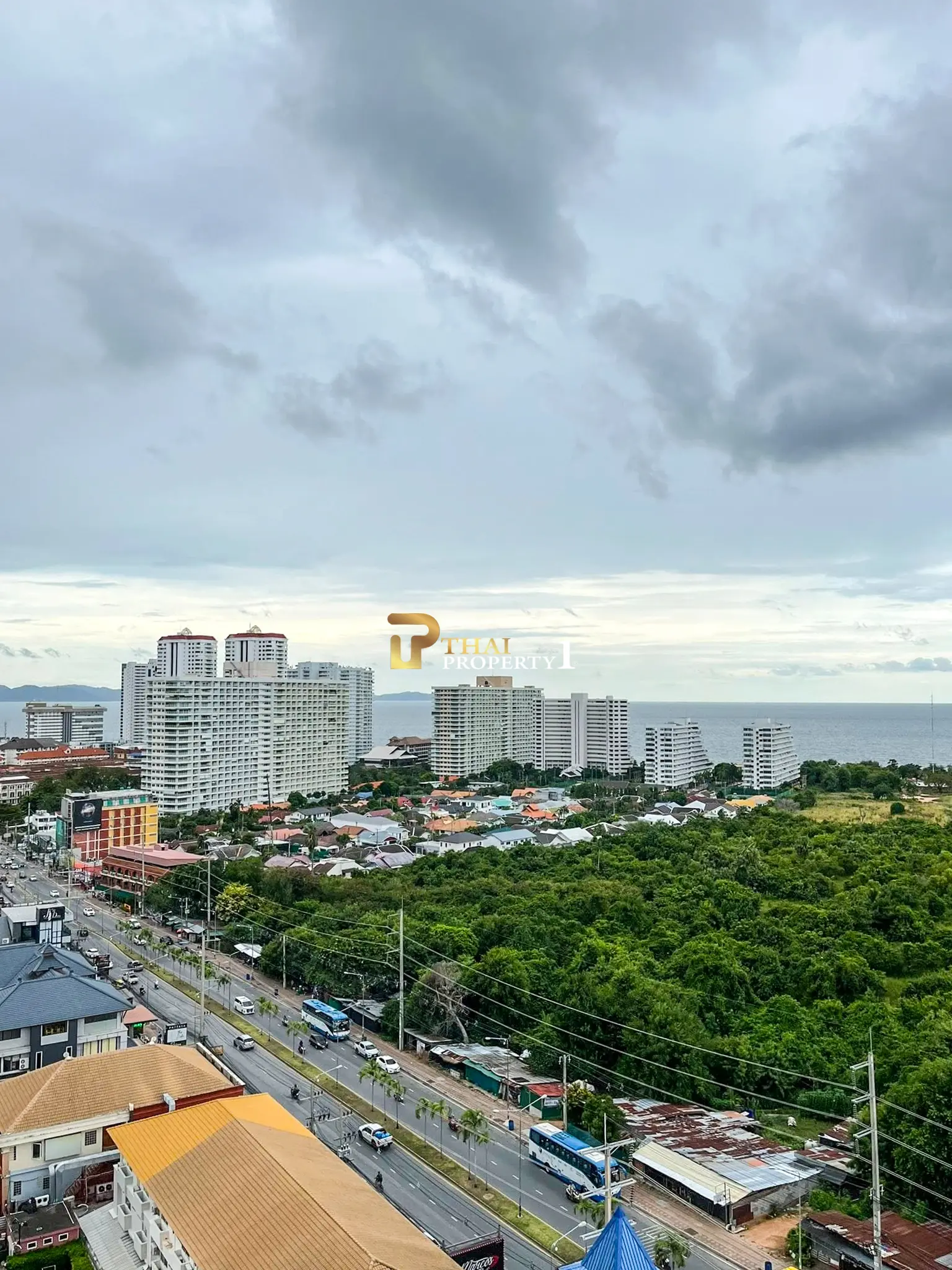  Seaview 1-Bedroom Grand Caribbean Condo Resort Pattaya for Sale
