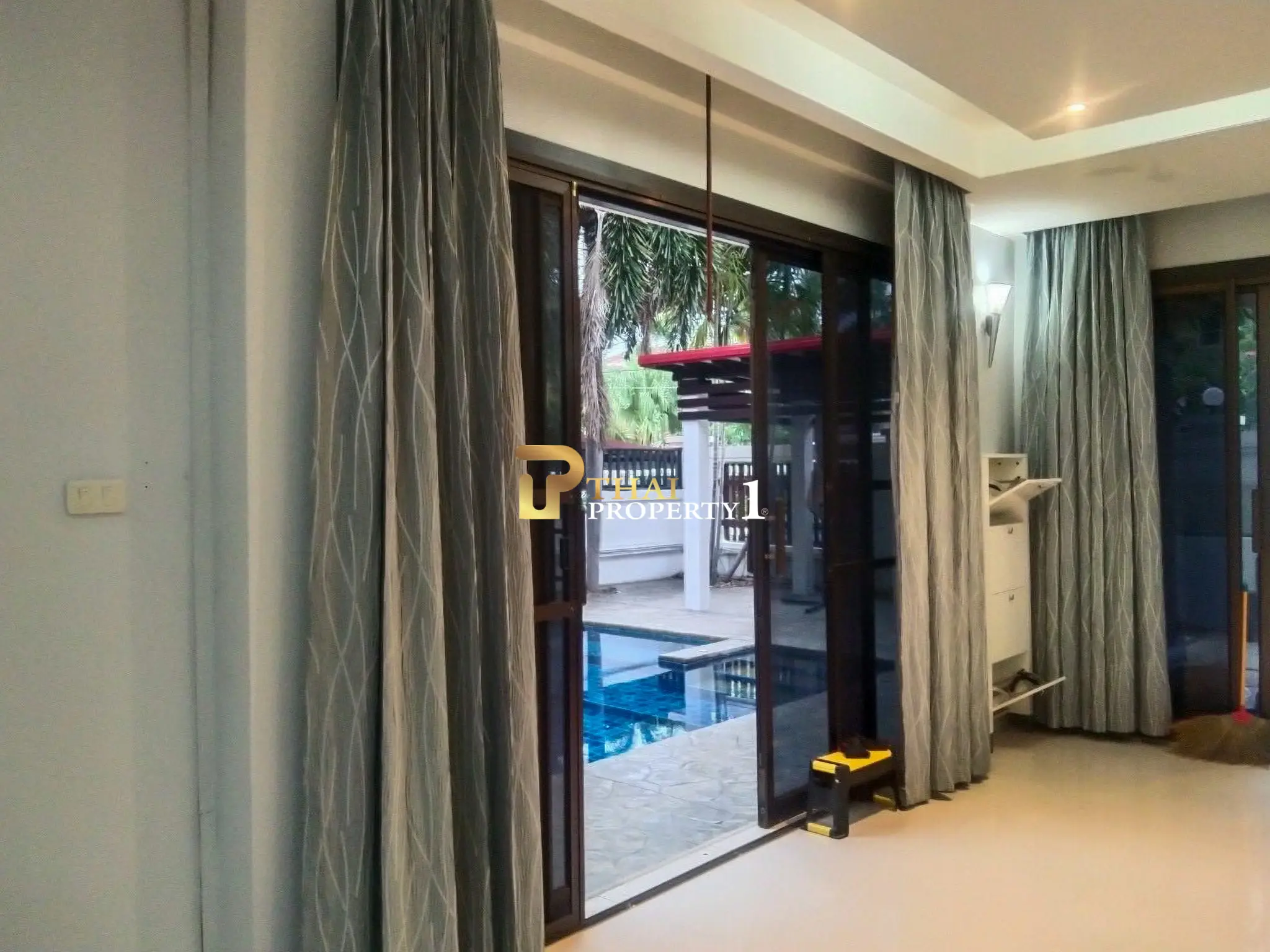 Luxury 2-Storey Pool Villa for Sale – European Home Place Village, South Pattaya