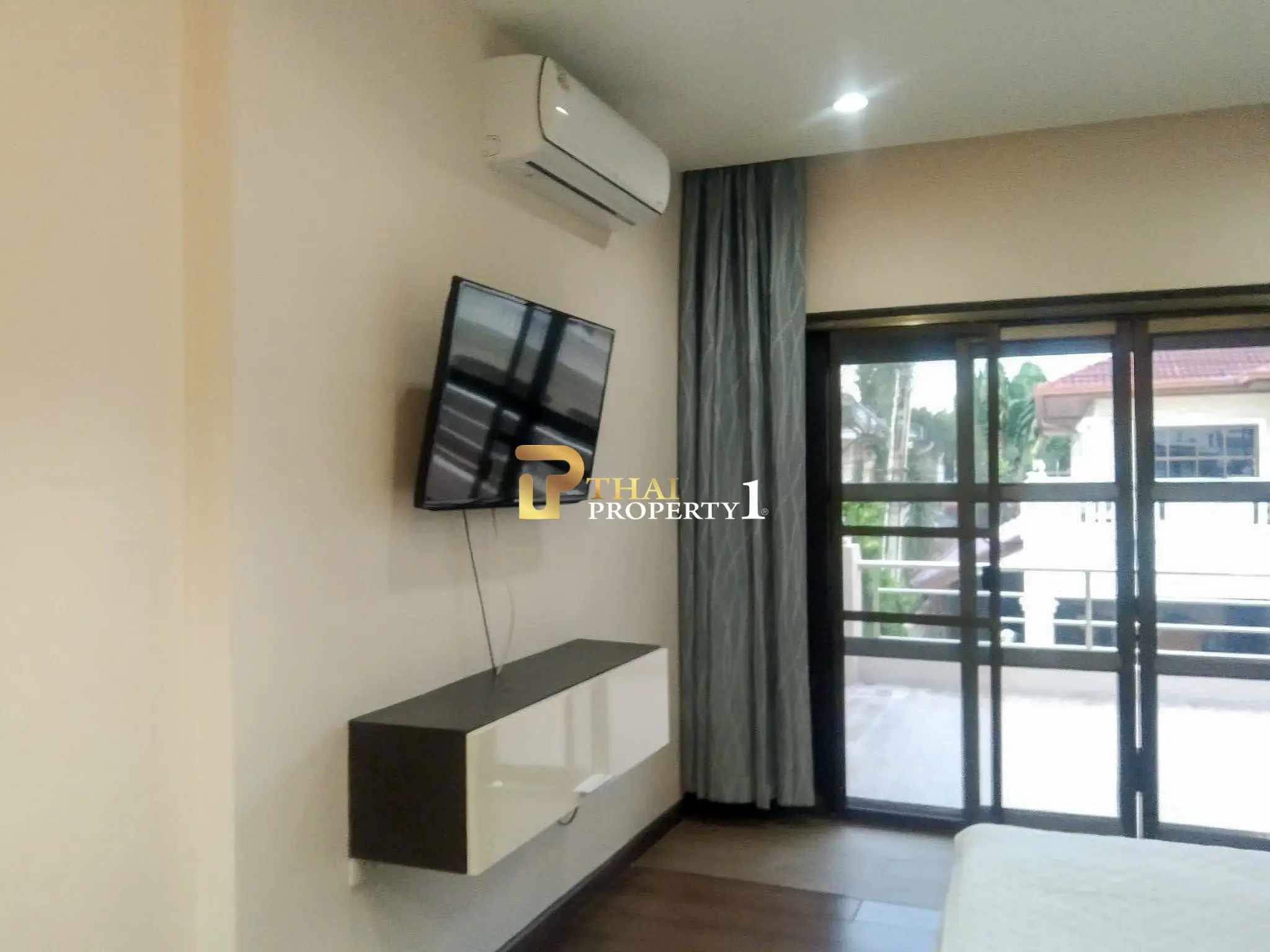 Luxury 2-Storey Pool Villa for Sale – European Home Place Village, South Pattaya