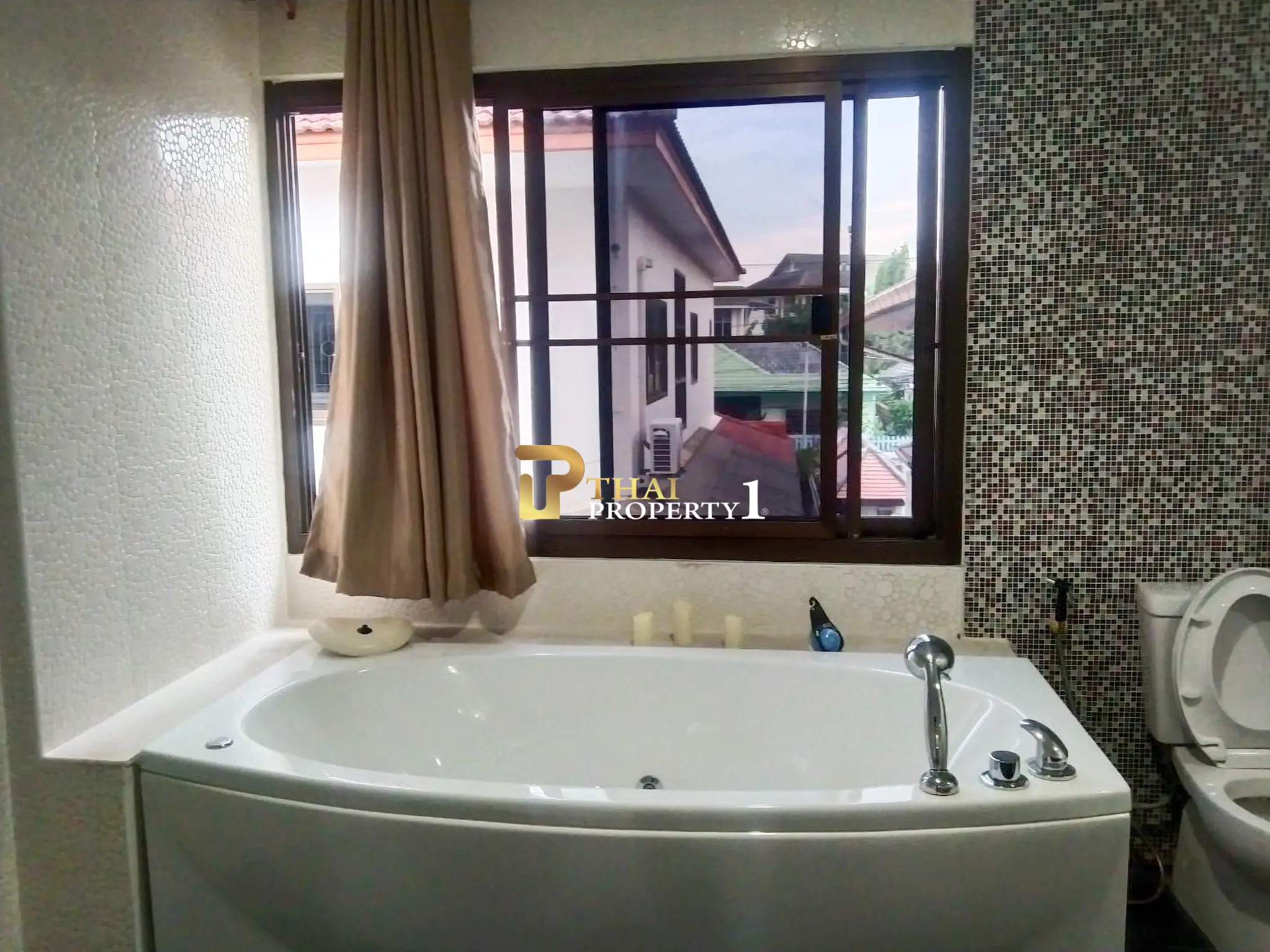 Luxury 2-Storey Pool Villa for Sale – European Home Place Village, South Pattaya