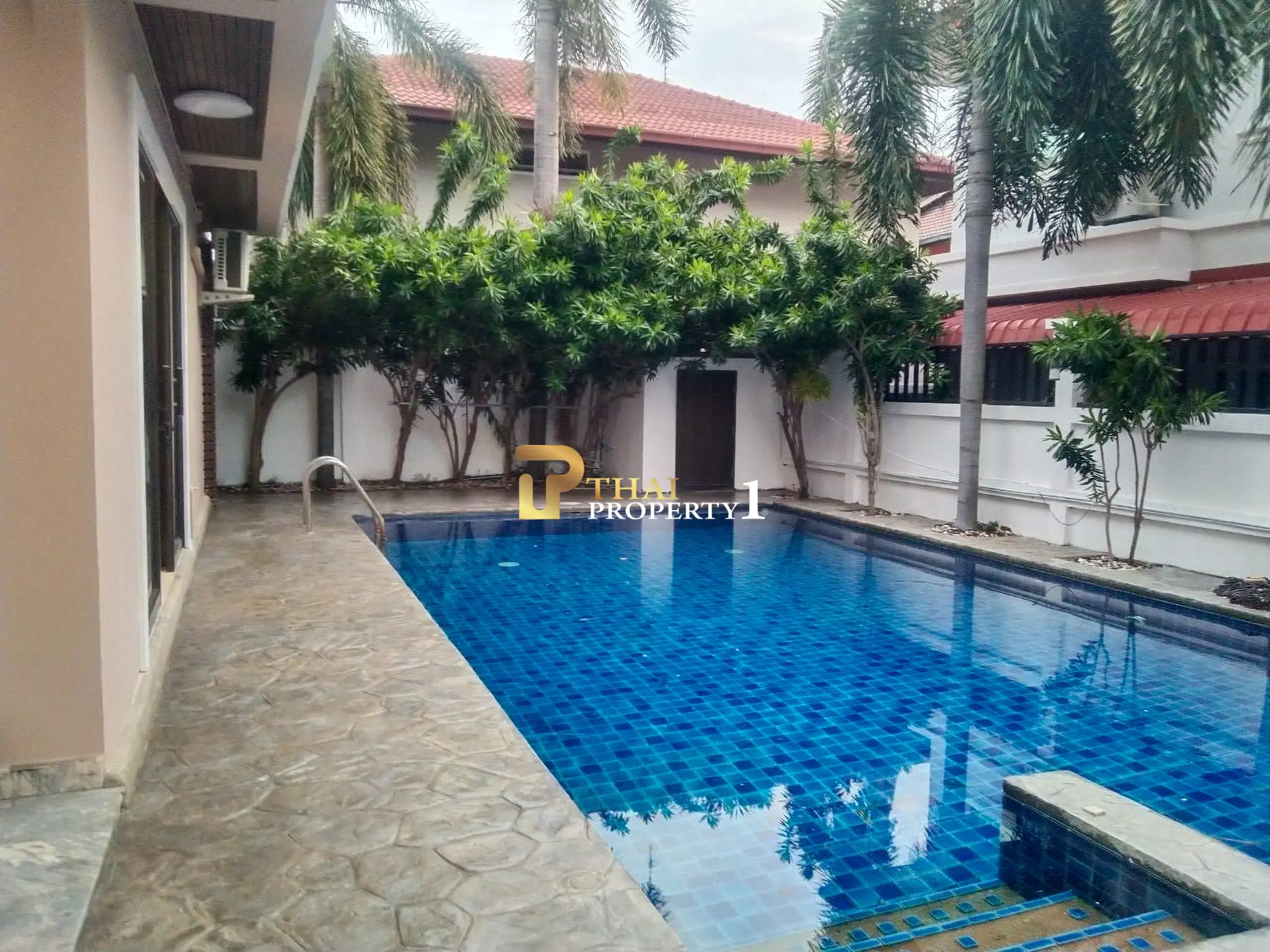 Luxury 2-Storey Pool Villa for Sale – European Home Place Village, South Pattaya