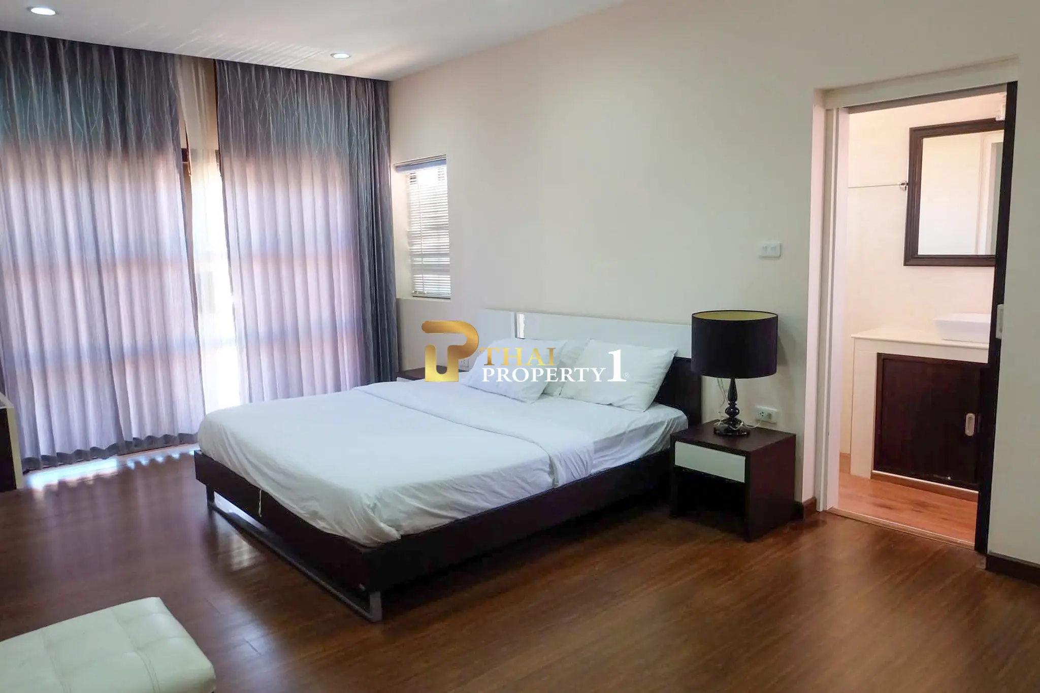 Luxury 2-Storey Pool Villa for Sale – European Home Place Village, South Pattaya