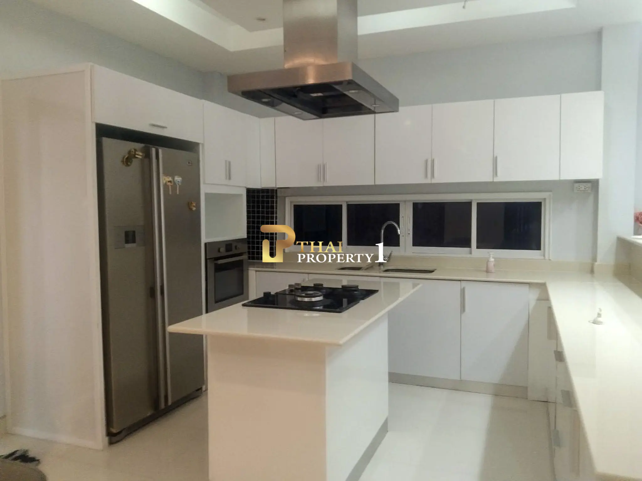 Luxury 2-Storey Pool Villa for Sale – European Home Place Village, South Pattaya