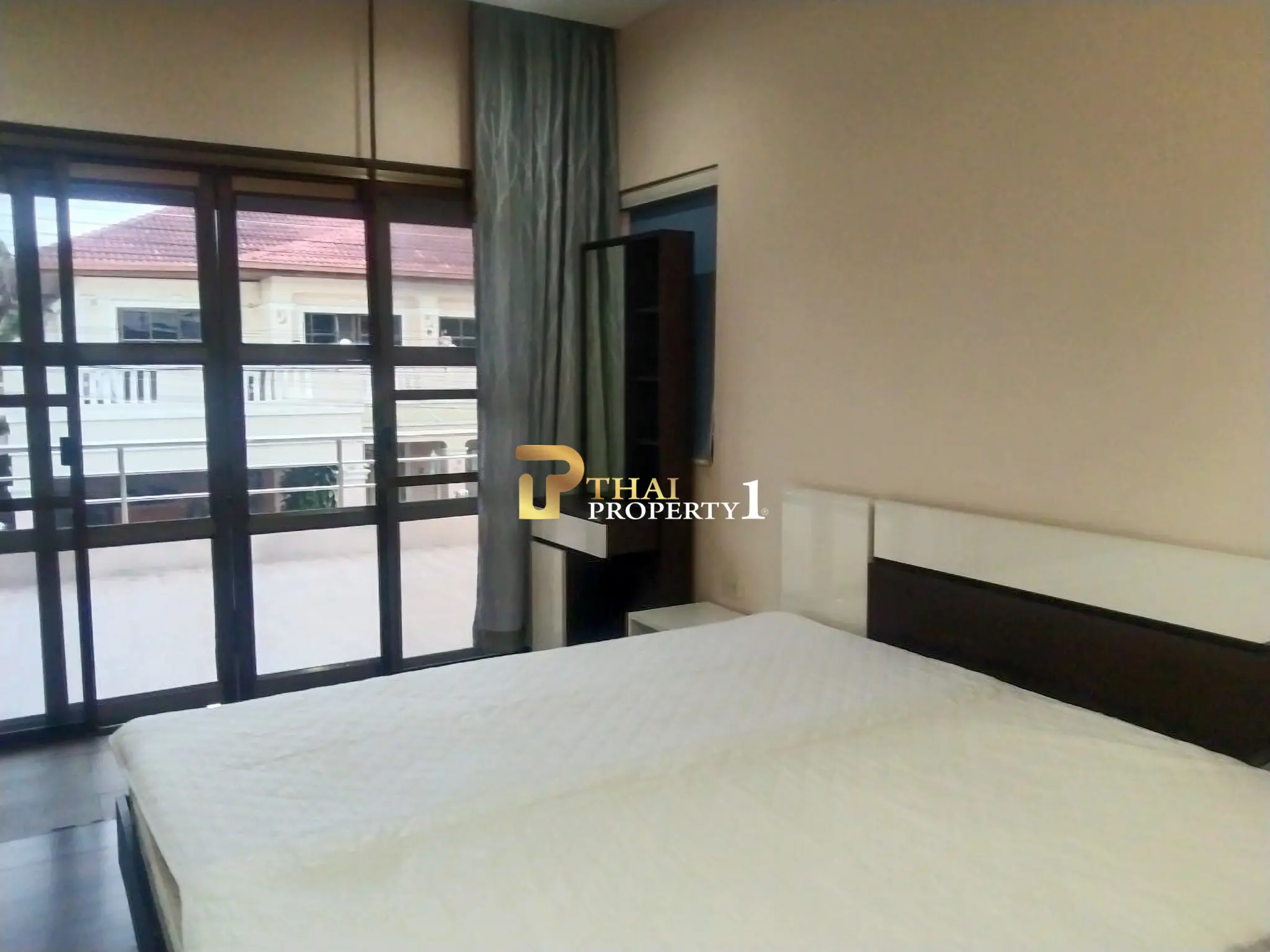 Luxury 2-Storey Pool Villa for Sale – European Home Place Village, South Pattaya