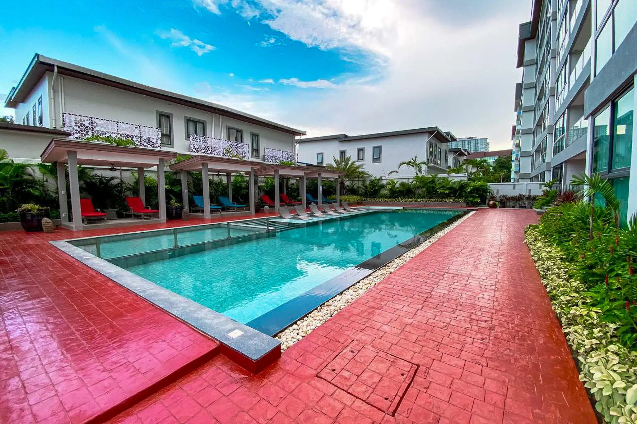  Luxury 3-Bedroom Condo Ready to Move In - Serenity Residence Jomtien