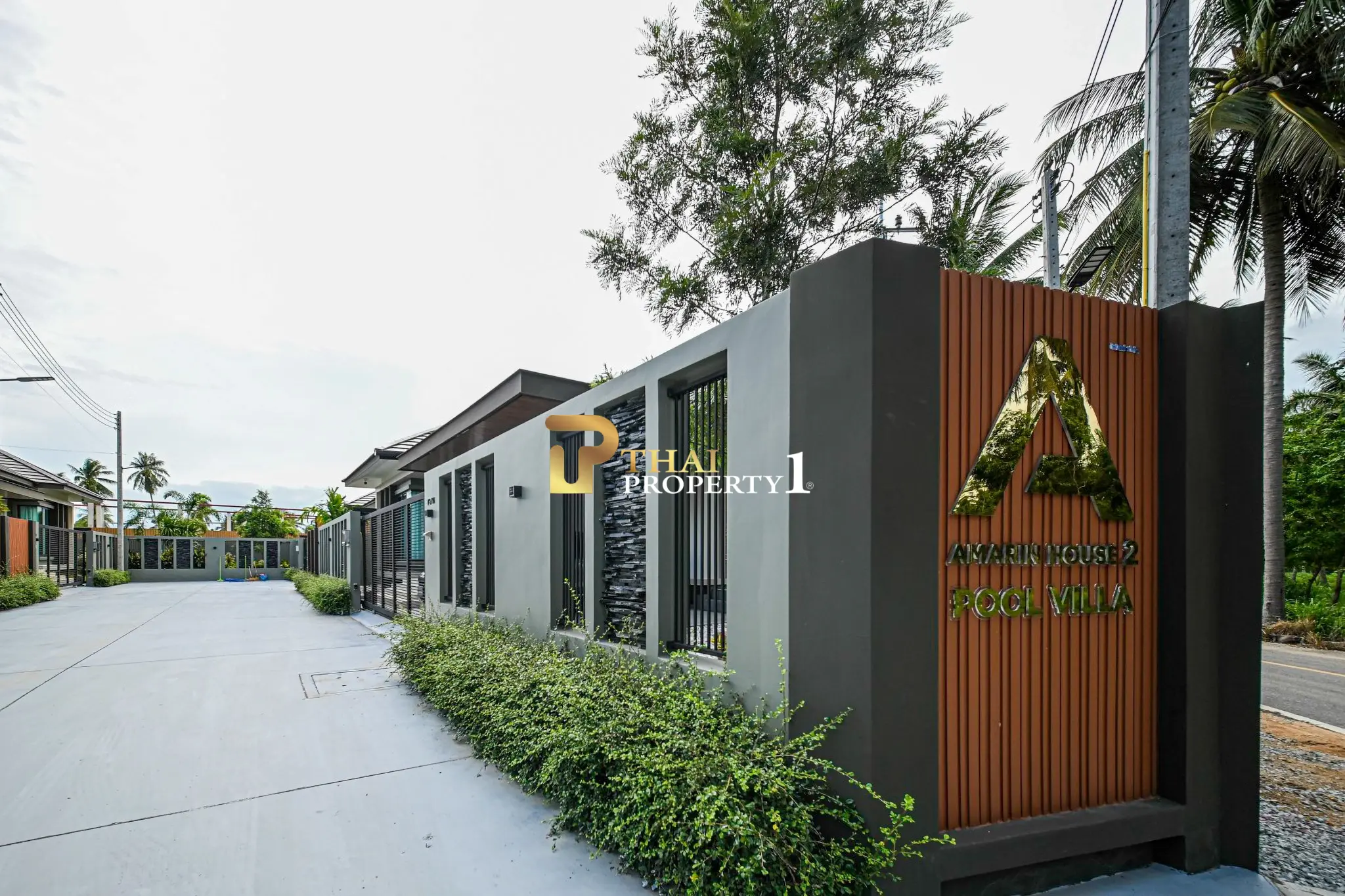 For Sale Luxury House with Private Pool Modern Design – Amarin House Pattaya