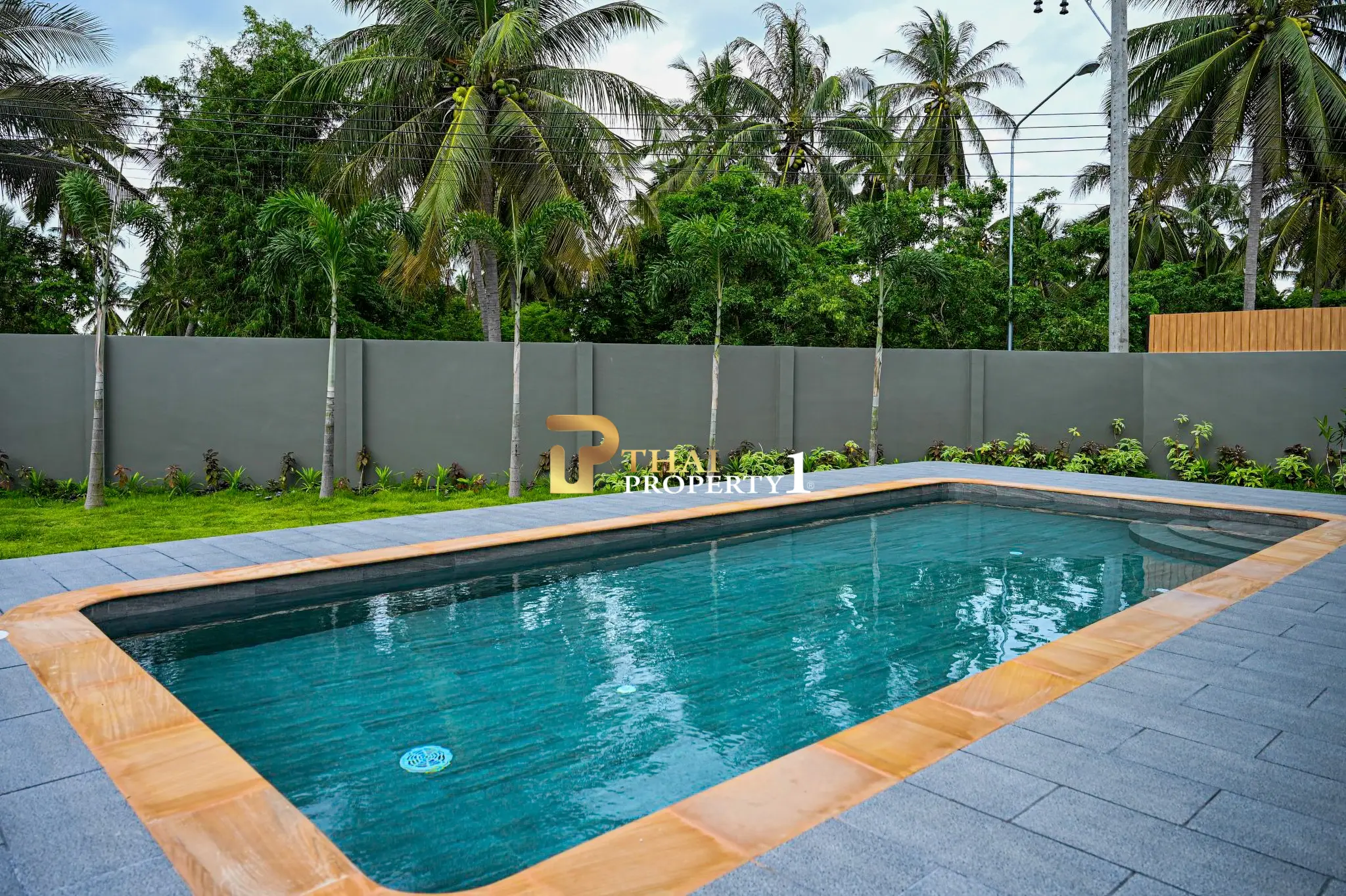 For Sale Luxury House with Private Pool Modern Design – Amarin House Pattaya