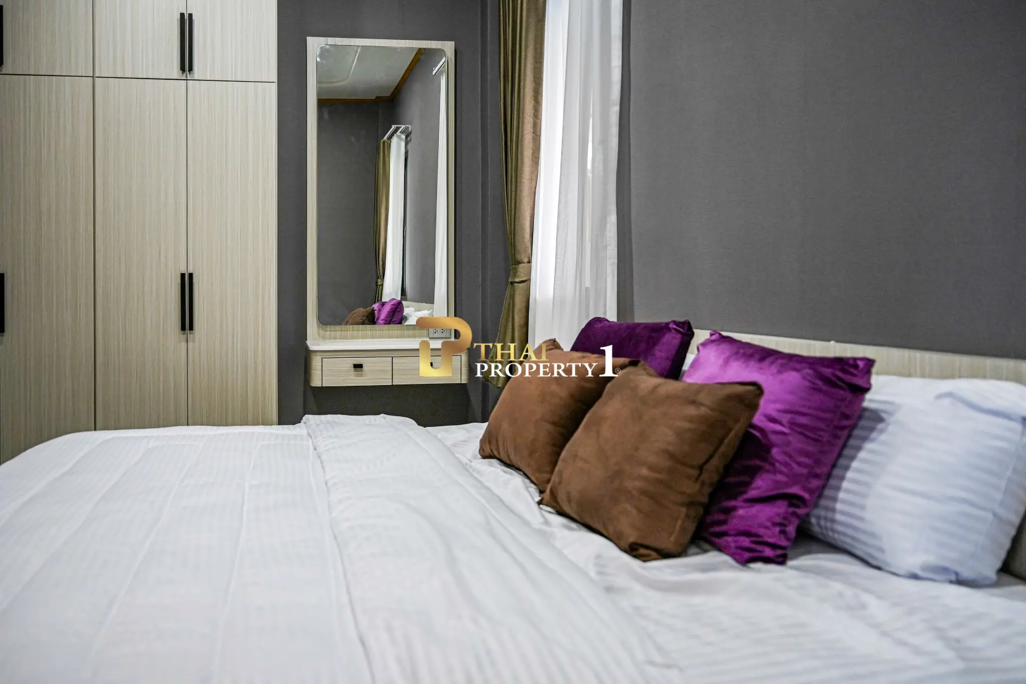 For Sale Luxury House with Private Pool Modern Design – Amarin House Pattaya