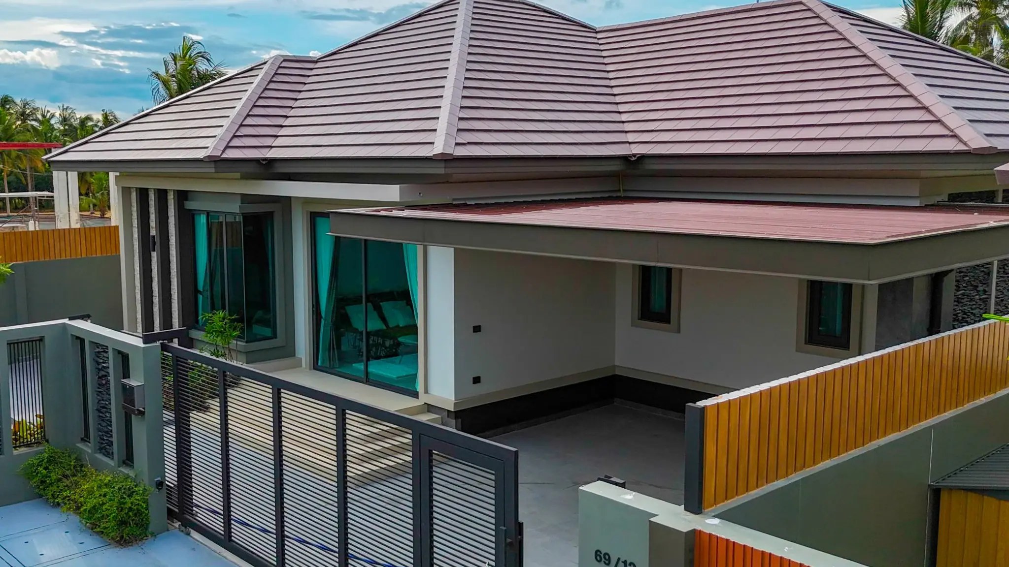 For Sale Luxury House with Private Pool Modern Design – Amarin House Pattaya