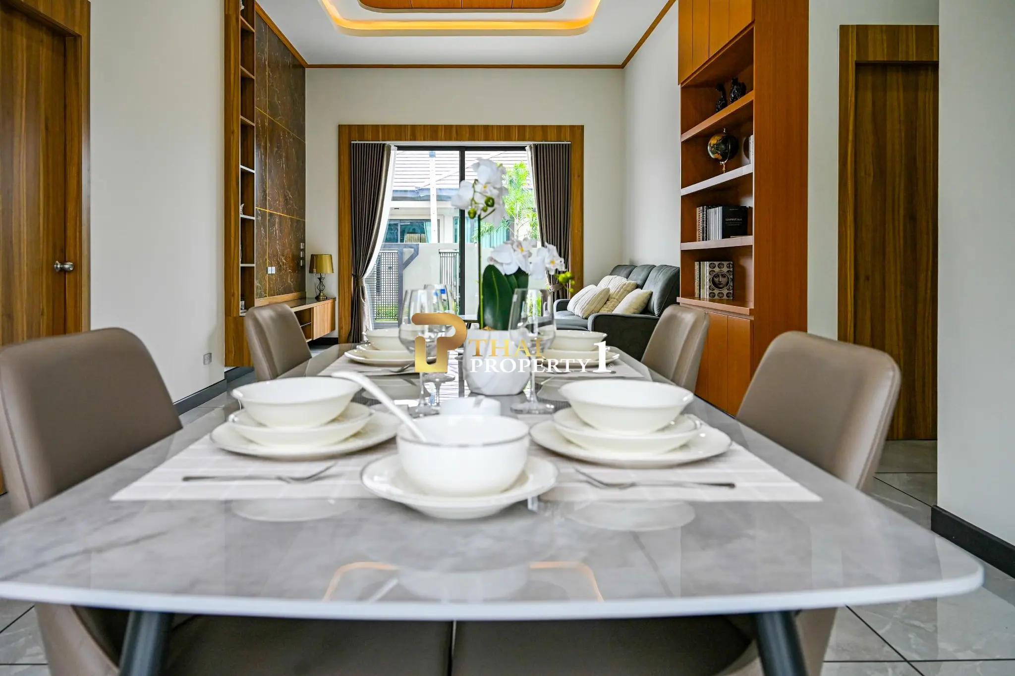 For Sale Luxury House with Private Pool Modern Design – Amarin House Pattaya