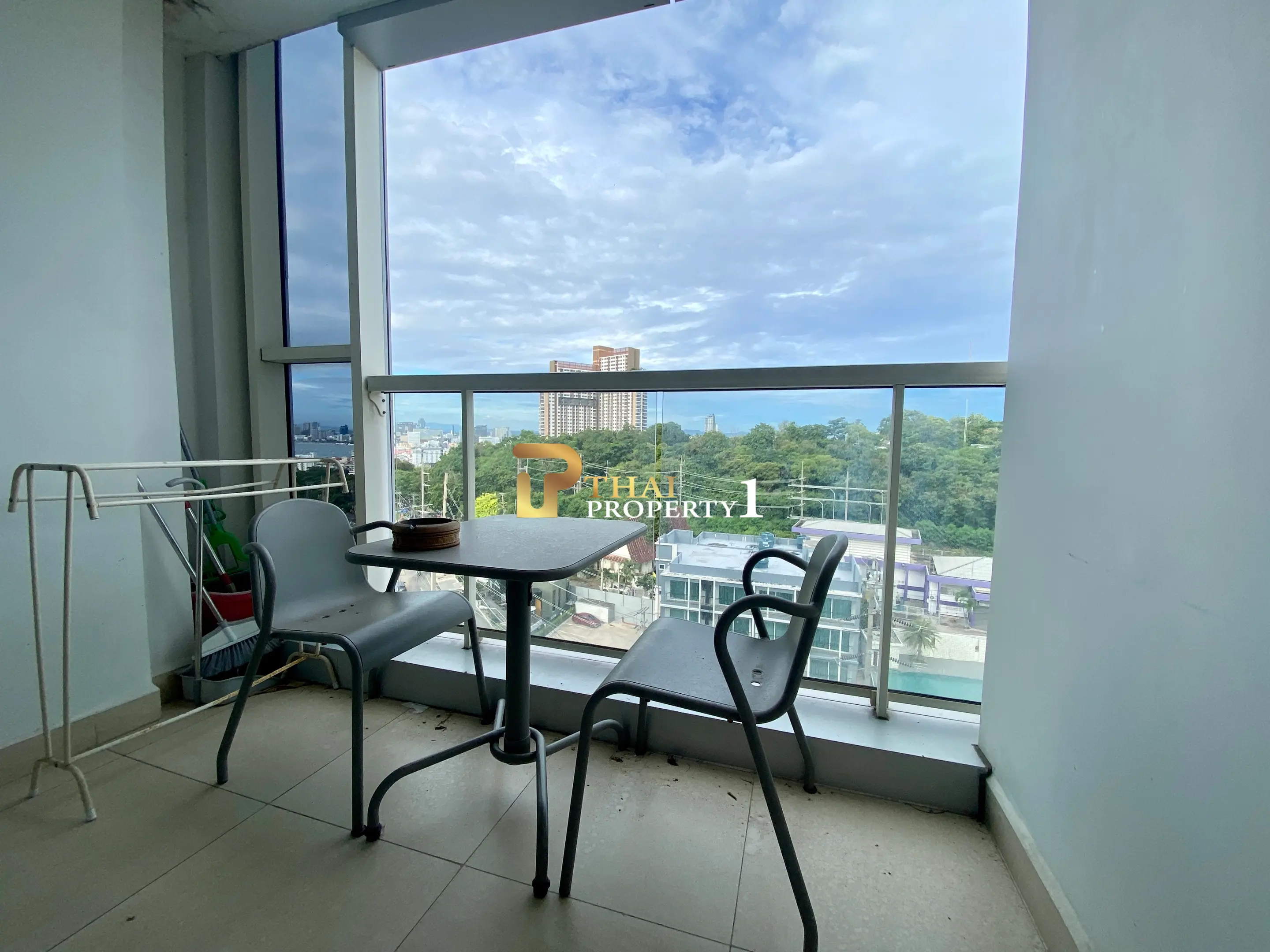 Sjø- og byutsikt 1-roms leilighet til salgs – The Vision Pratumnak, Pattaya