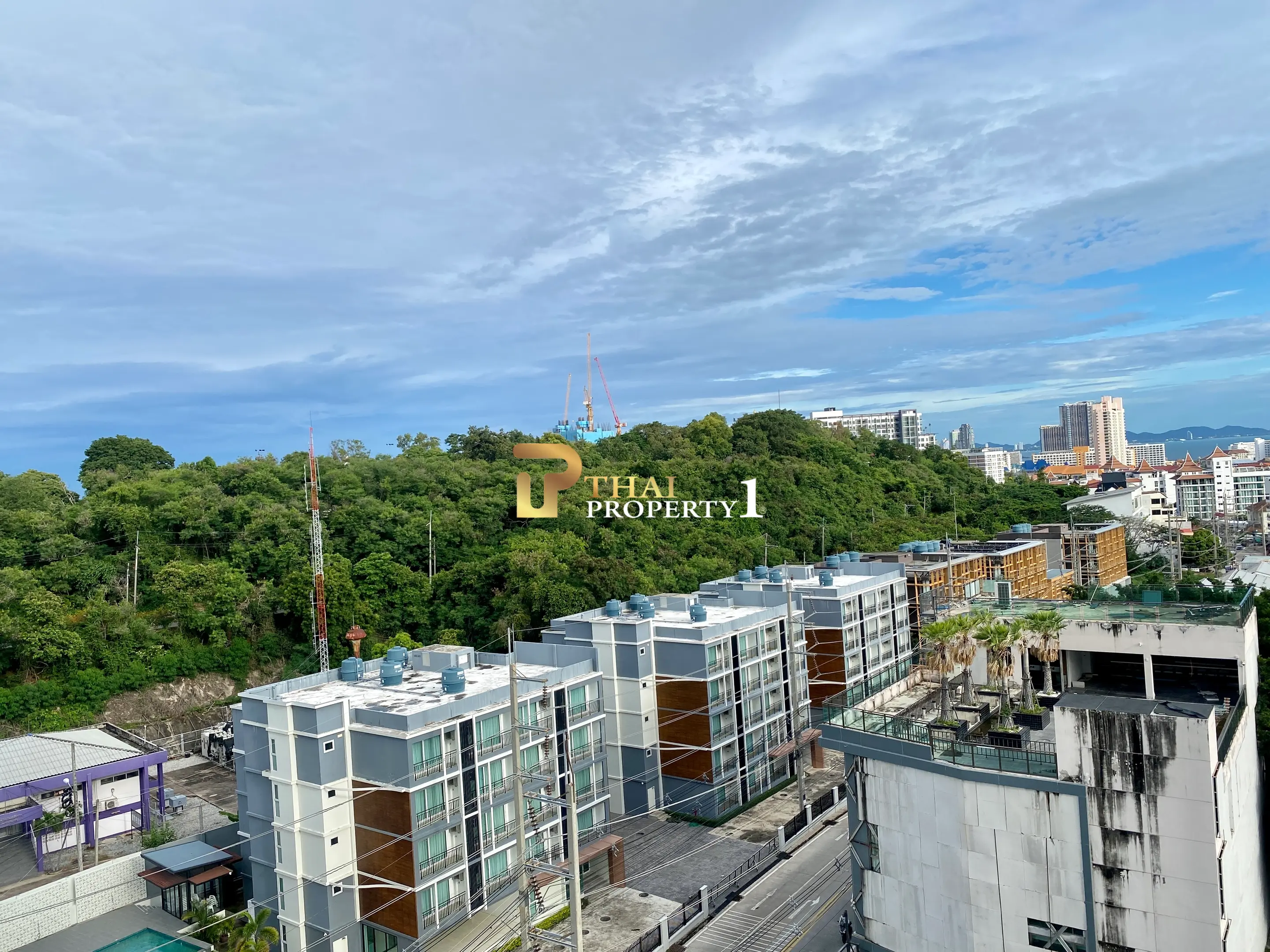 Sjø- og byutsikt 1-roms leilighet til salgs – The Vision Pratumnak, Pattaya