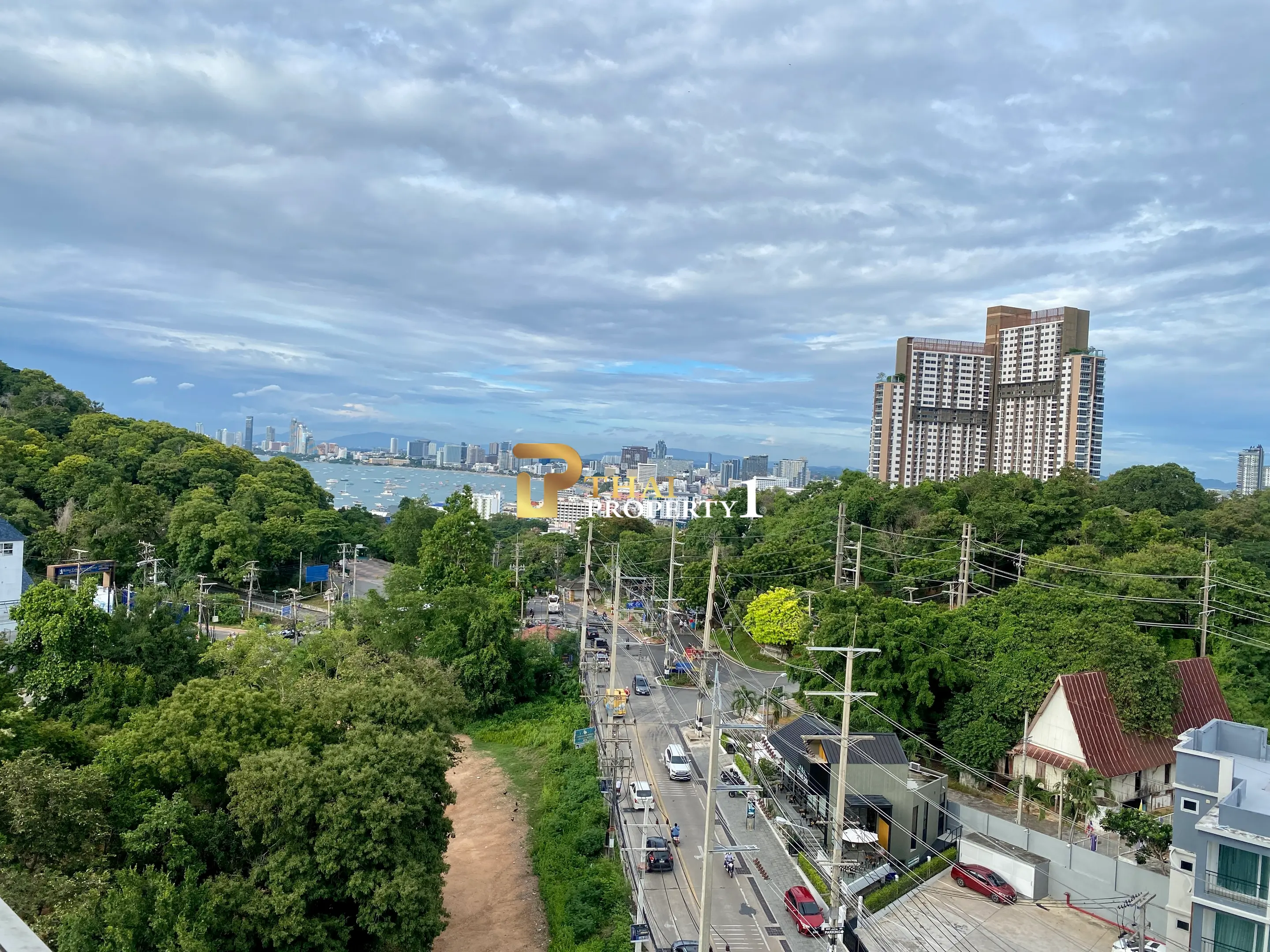 Sjø- og byutsikt 1-roms leilighet til salgs – The Vision Pratumnak, Pattaya