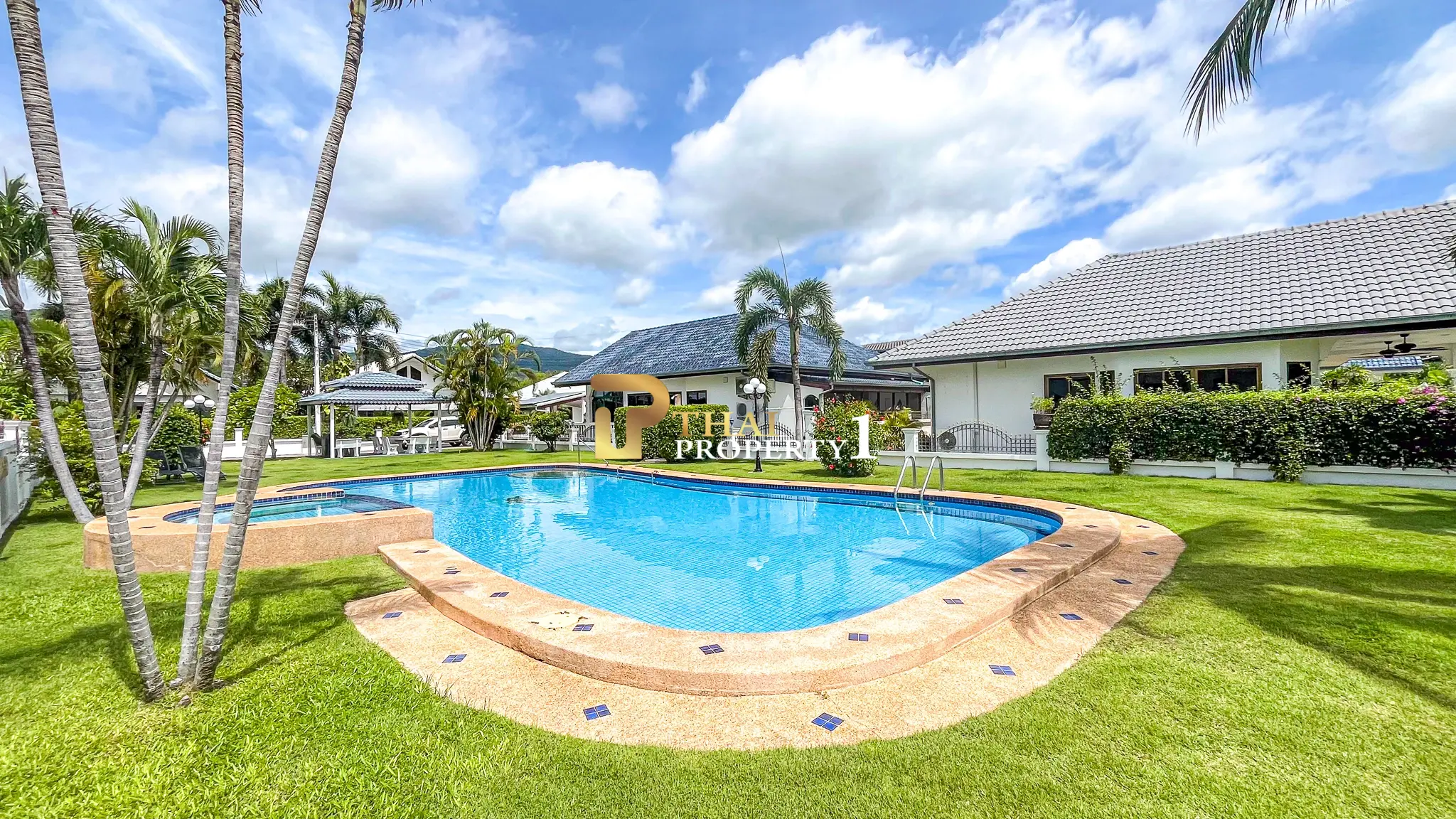 2-Bedroom Villa for Sale With Common Pool View – Pine Hill, Hua Hin Soi 6