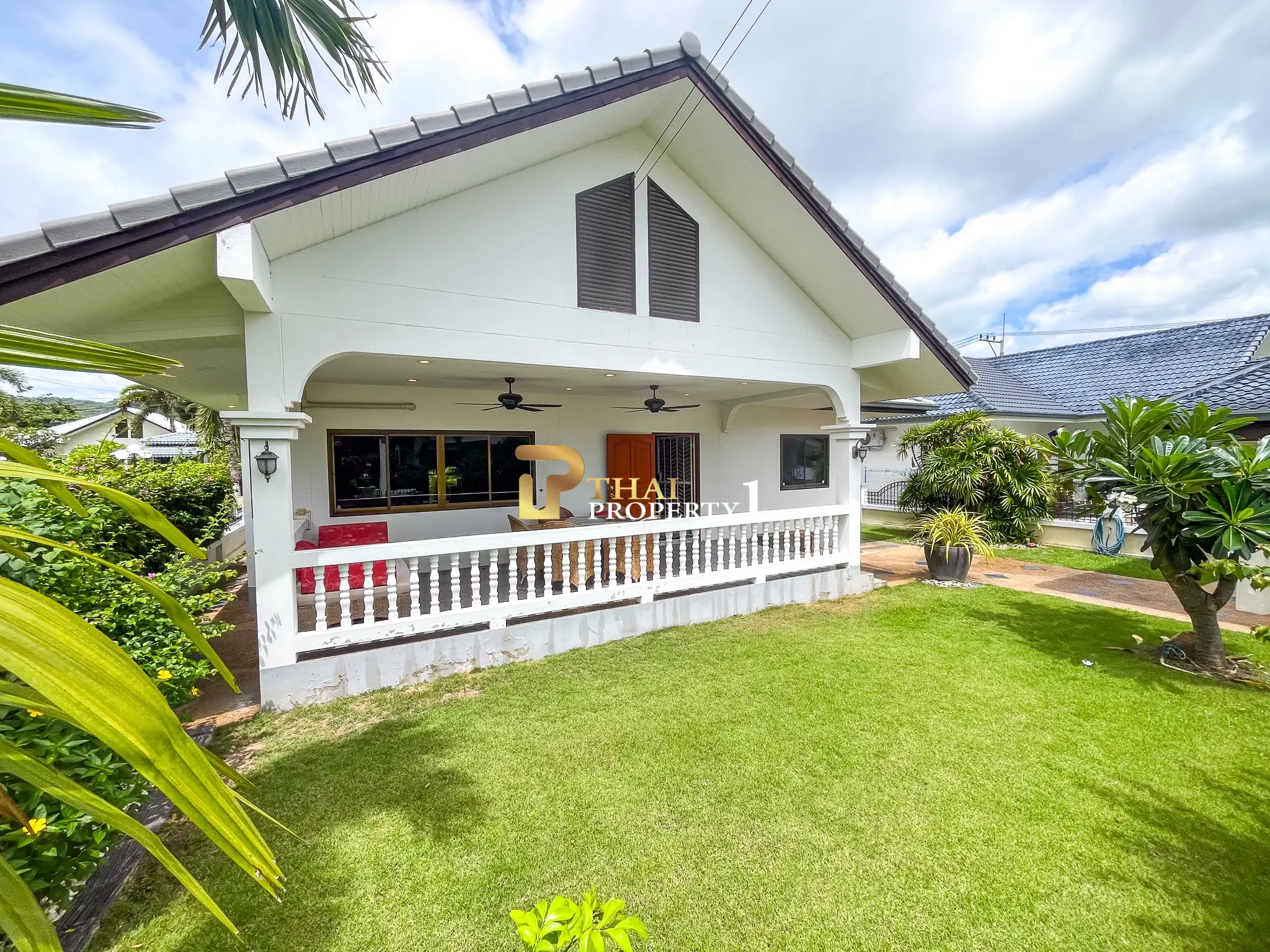 2-Bedroom Villa for Sale With Common Pool View – Pine Hill, Hua Hin Soi 6