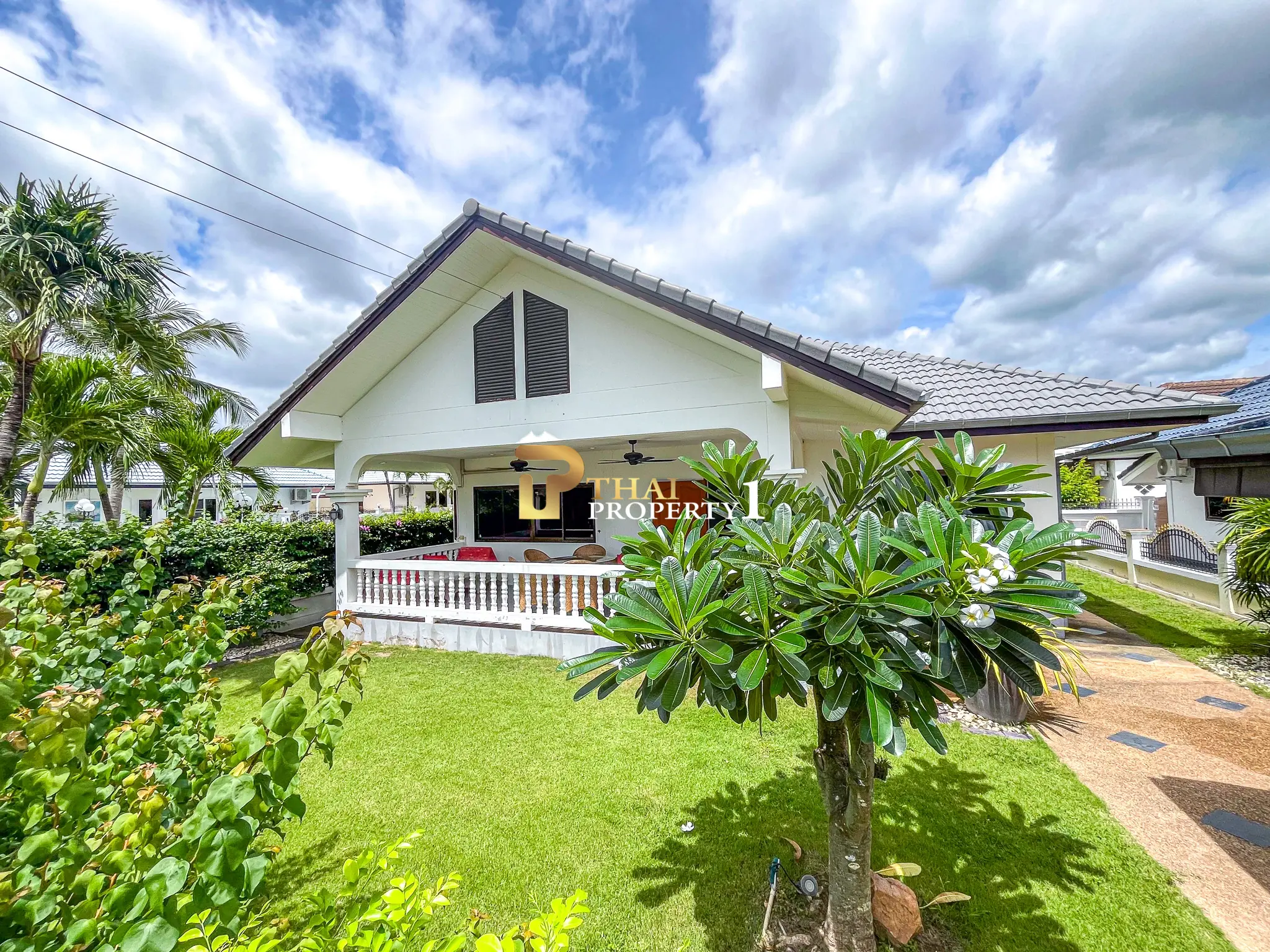 2-Bedroom Villa for Sale With Common Pool View – Pine Hill, Hua Hin Soi 6