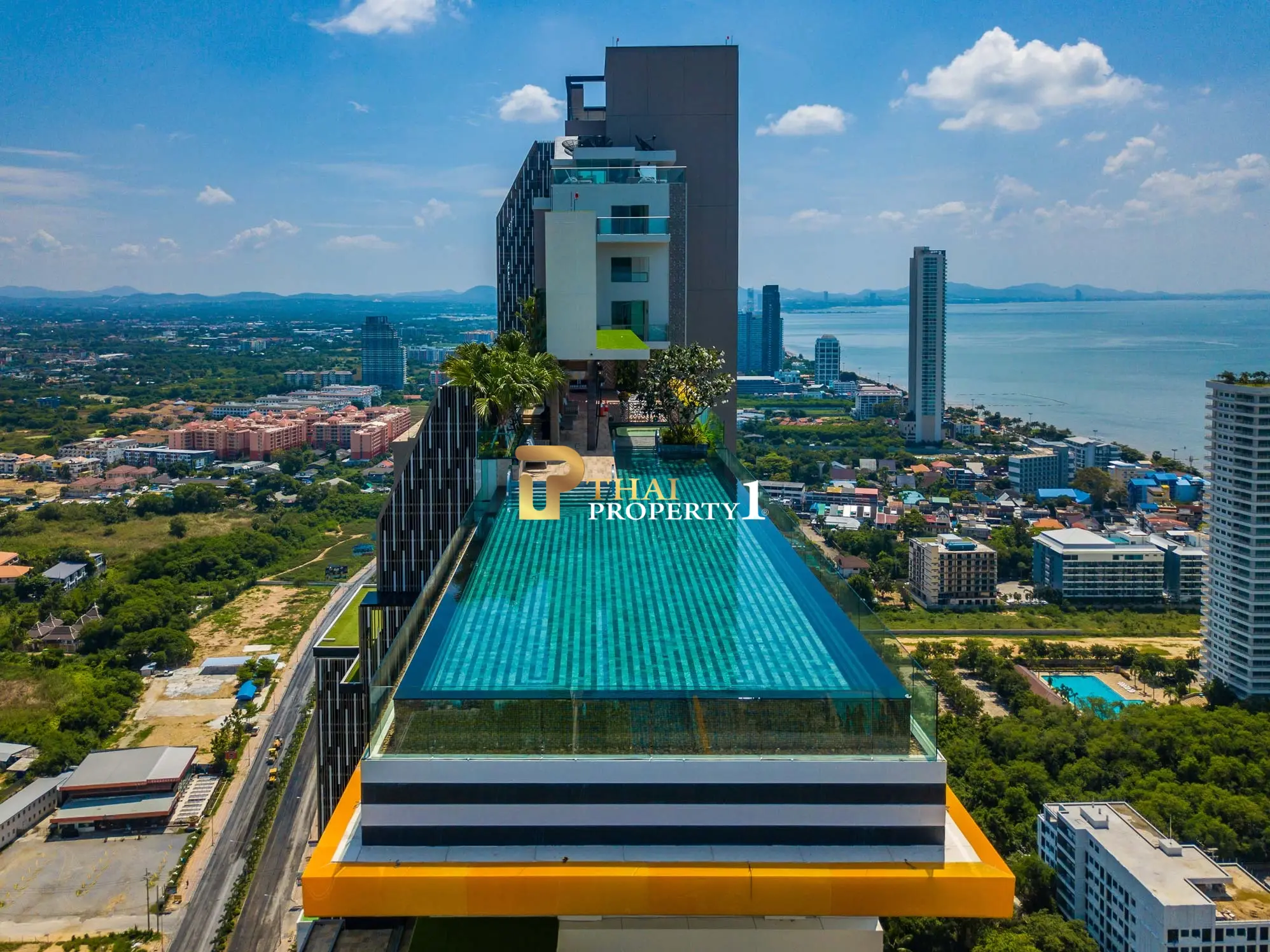 Sea View 1-Bedroom Condo for Sale The Riviera Jomtien Pattaya