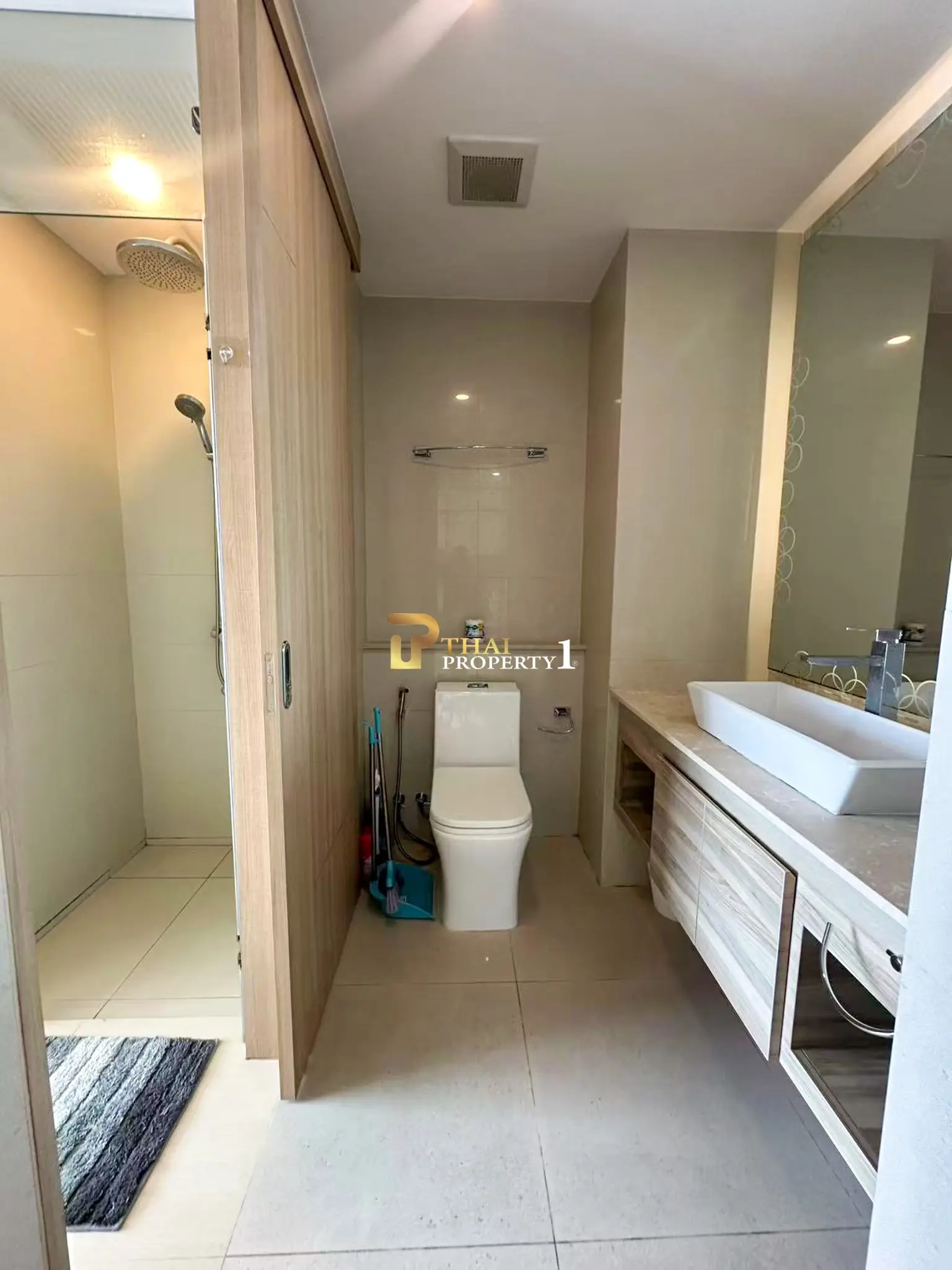 Sea View 1-Bedroom Condo for Sale The Riviera Jomtien Pattaya