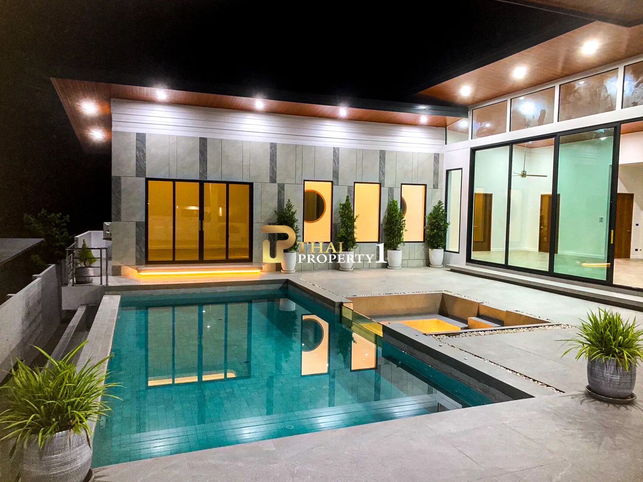 Fantastisk nybygd luksusvilla med spektakulær fjellutsikt til salgs – Hua Hin Soi 112