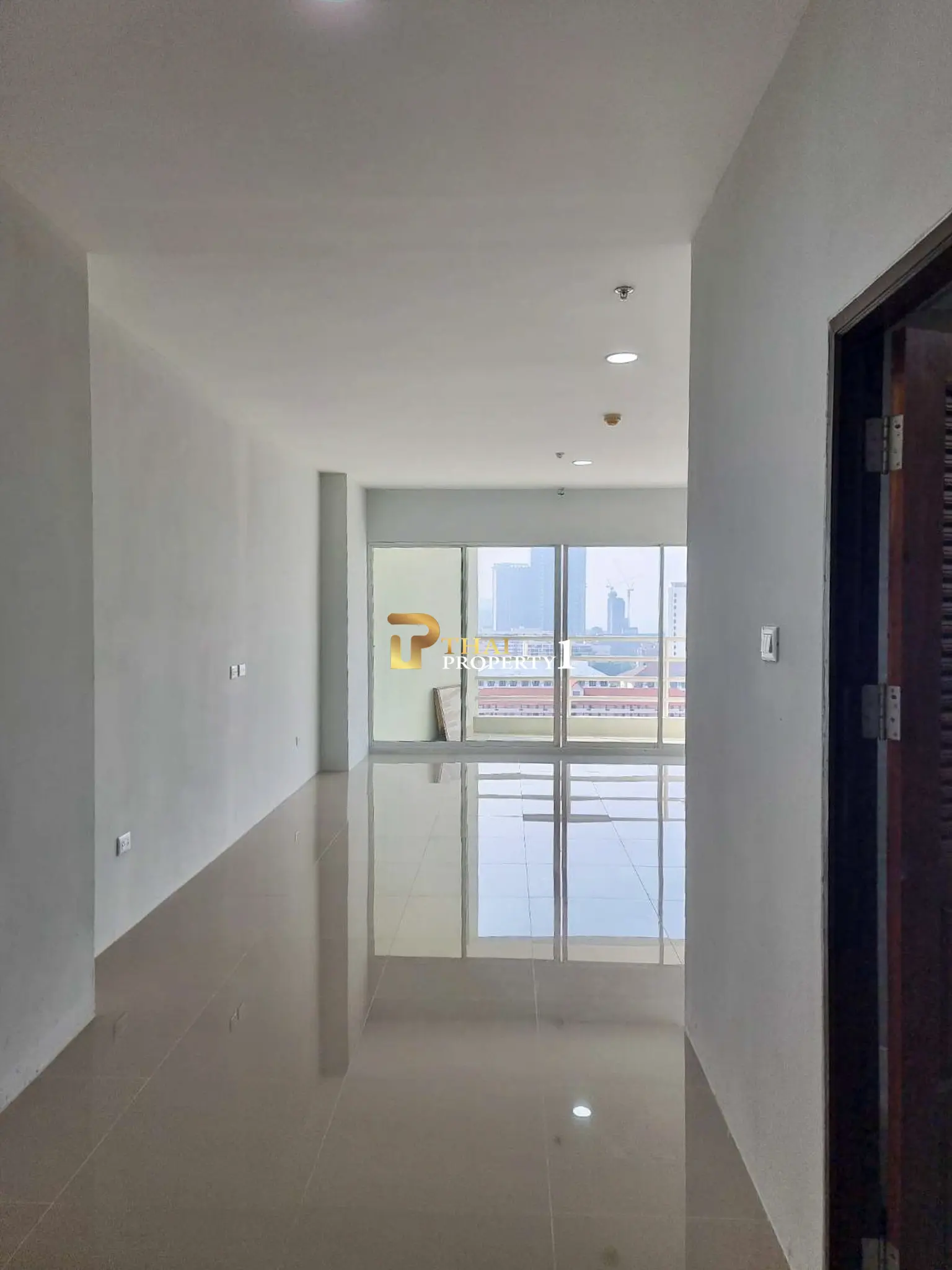 Sea View and City View Studio Condo for Sale – View Talay 5D Jomtien Pattaya