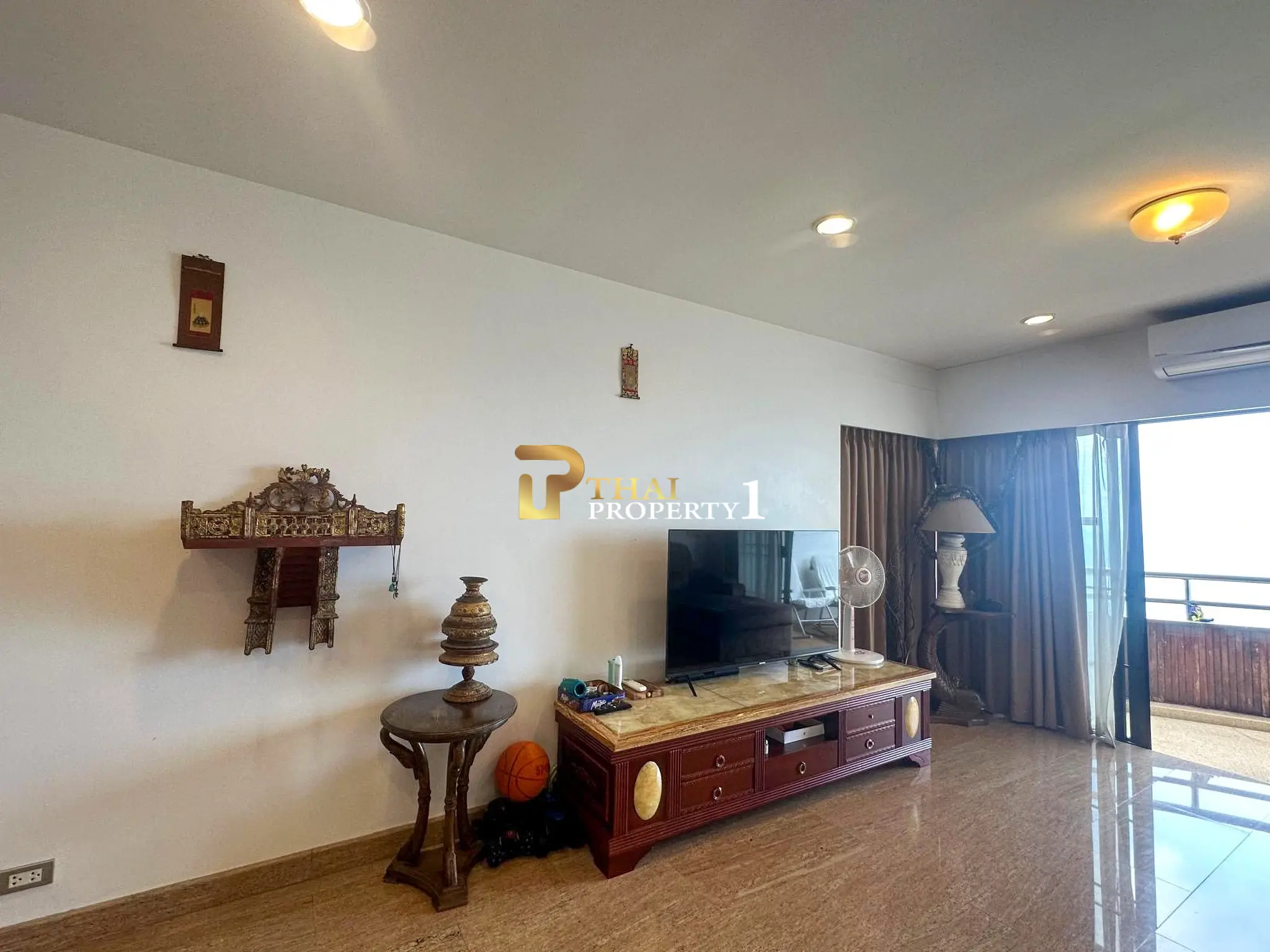 Krisda Golden Condotel Cliff & Park – คอนโด ชั้น 24 ขนาดใหญ่ 2 ห้องนอน วิวทะเลพัทยา