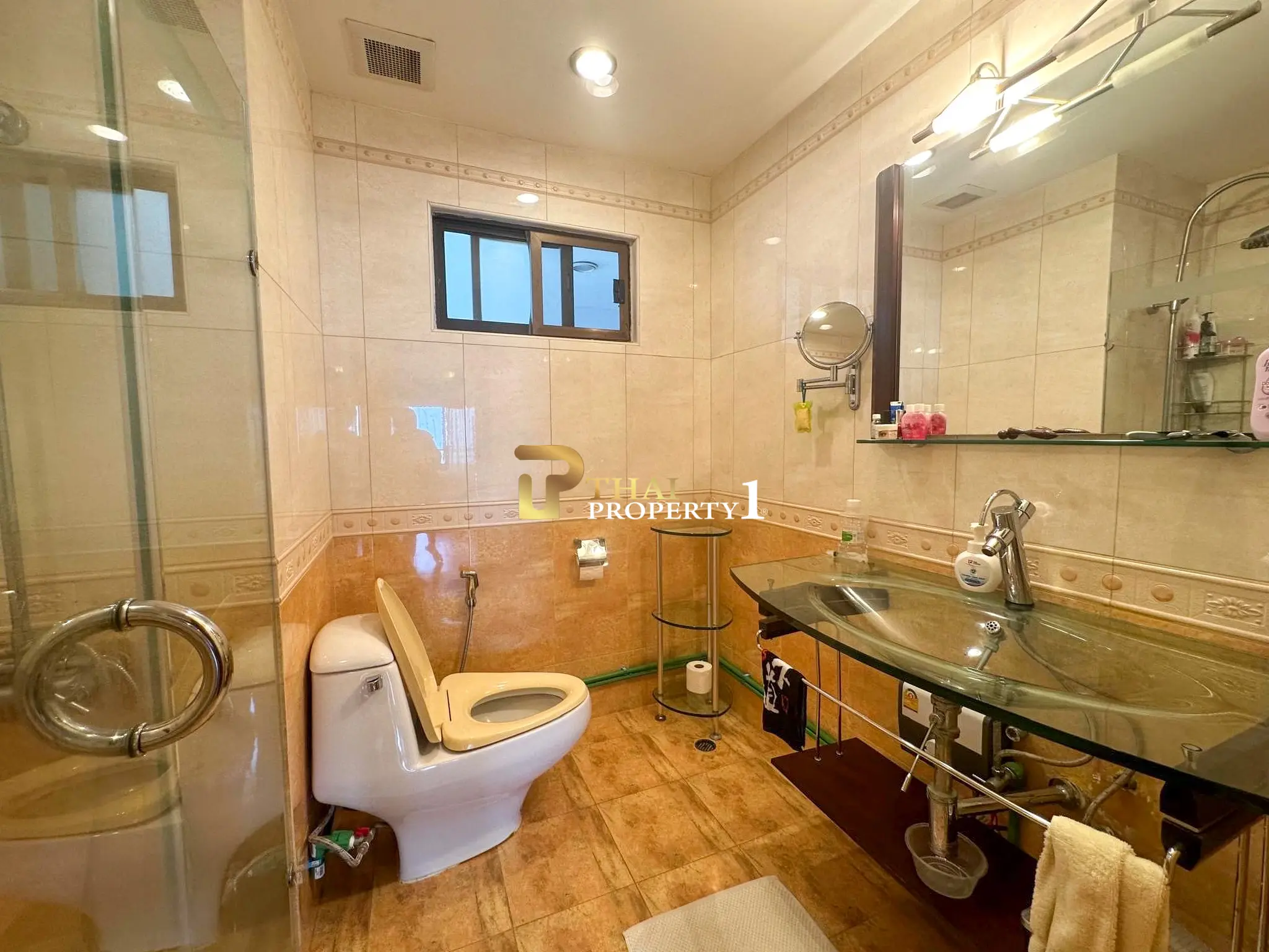 Krisda Golden Condotel Cliff & Park – คอนโด ชั้น 24 ขนาดใหญ่ 2 ห้องนอน วิวทะเลพัทยา