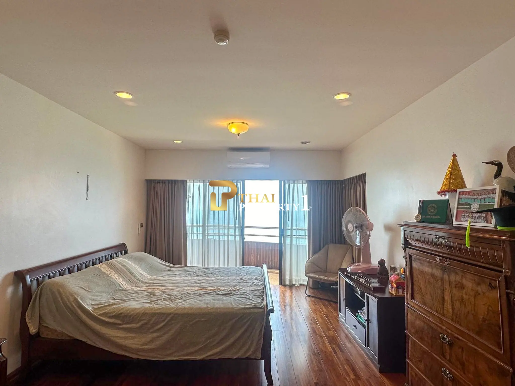 Krisda Golden Condotel Cliff & Park – คอนโด ชั้น 24 ขนาดใหญ่ 2 ห้องนอน วิวทะเลพัทยา