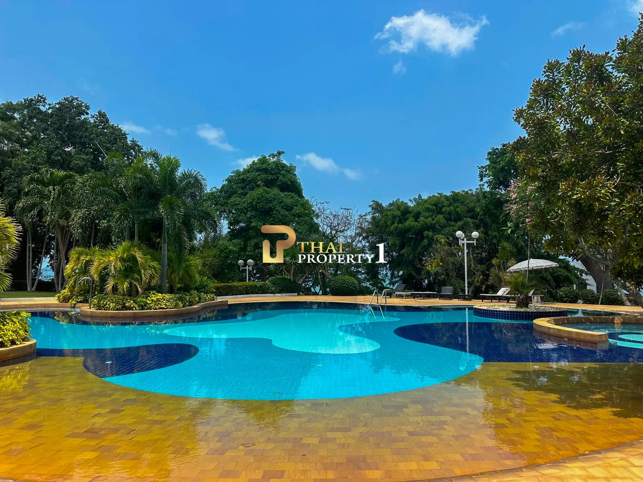 Krisda Golden Condotel Cliff & Park – คอนโด ชั้น 24 ขนาดใหญ่ 2 ห้องนอน วิวทะเลพัทยา