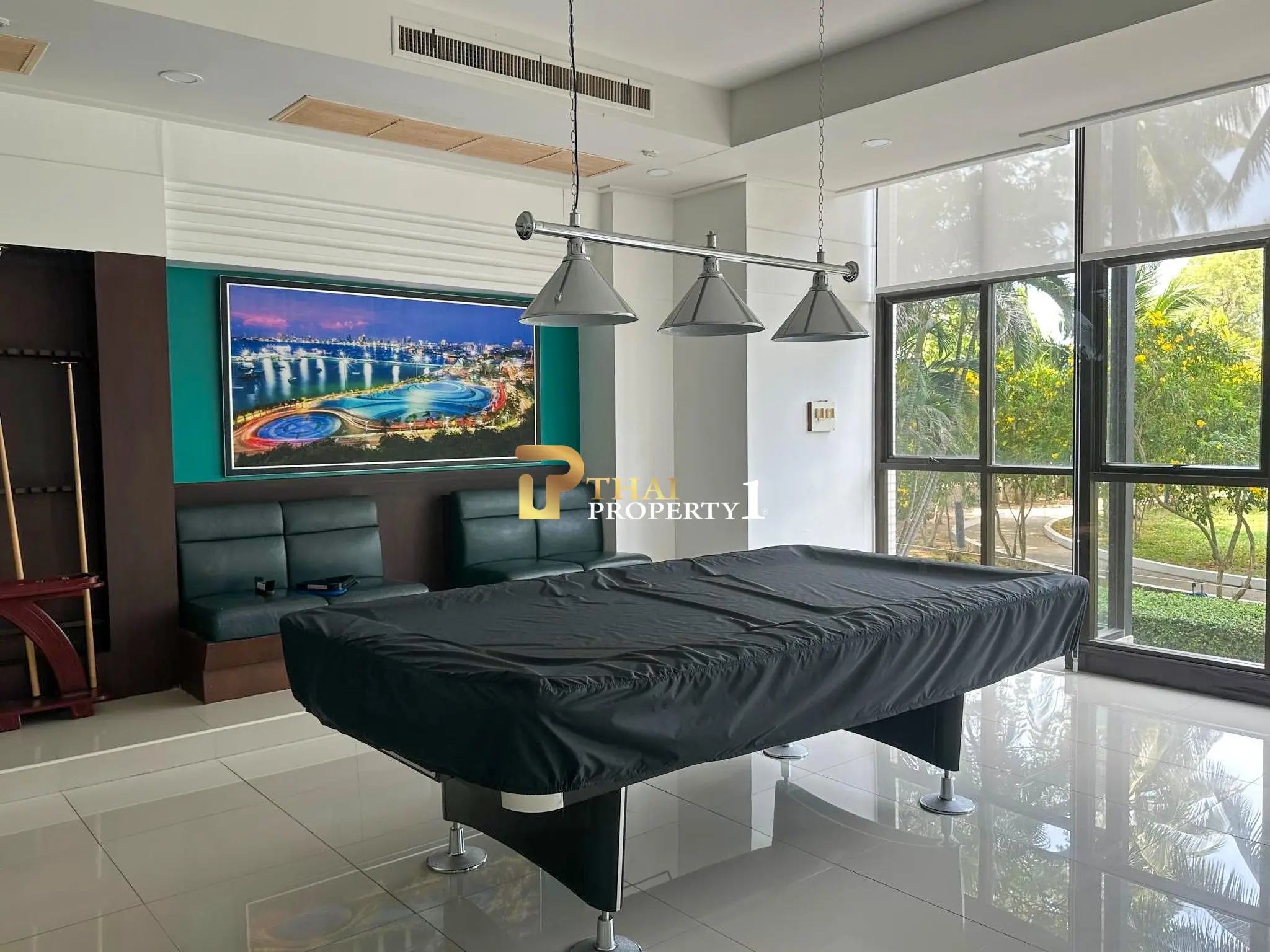 Krisda Golden Condotel Cliff & Park – คอนโด ชั้น 24 ขนาดใหญ่ 2 ห้องนอน วิวทะเลพัทยา
