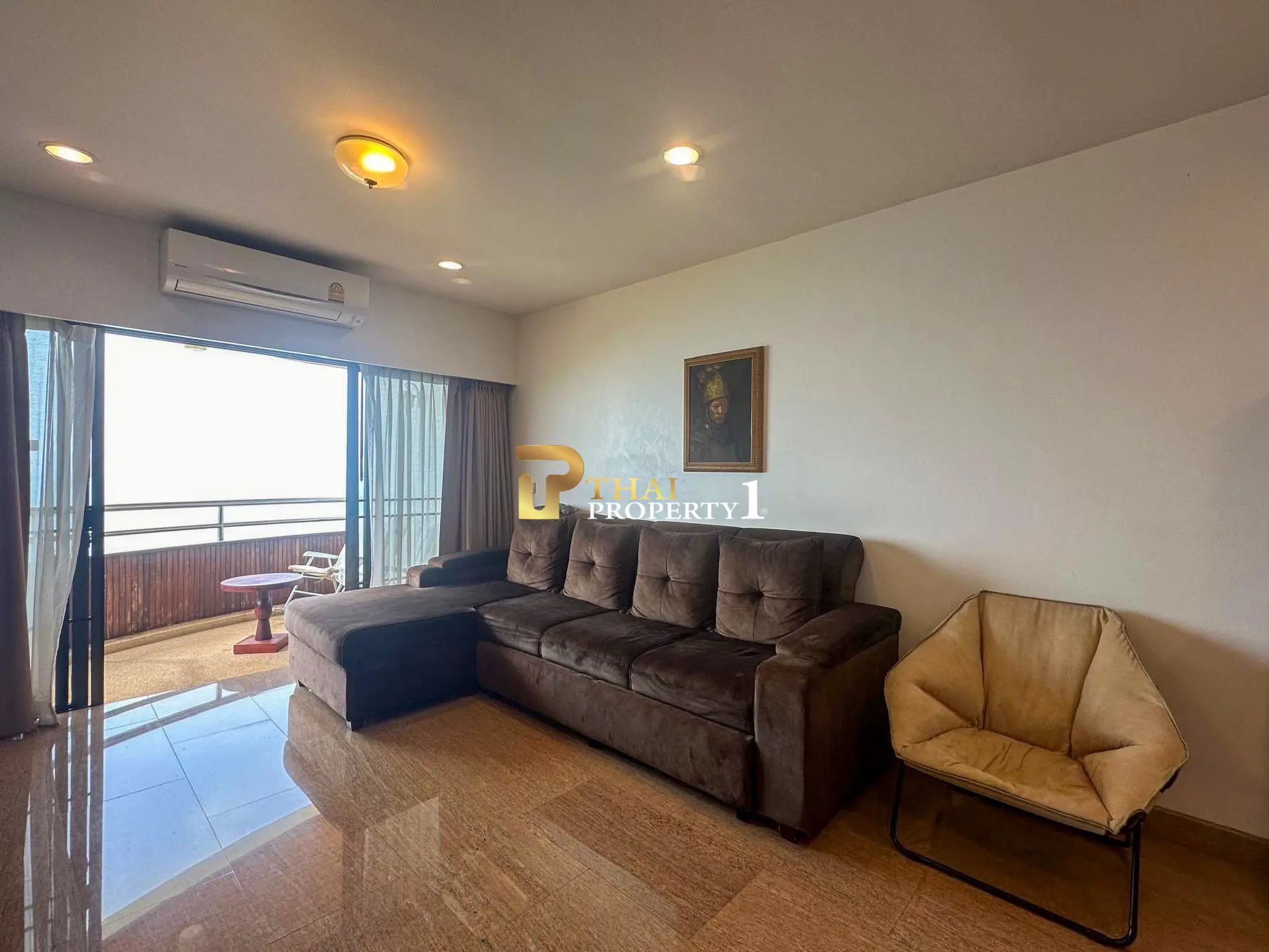Krisda Golden Condotel Cliff & Park – คอนโด ชั้น 24 ขนาดใหญ่ 2 ห้องนอน วิวทะเลพัทยา