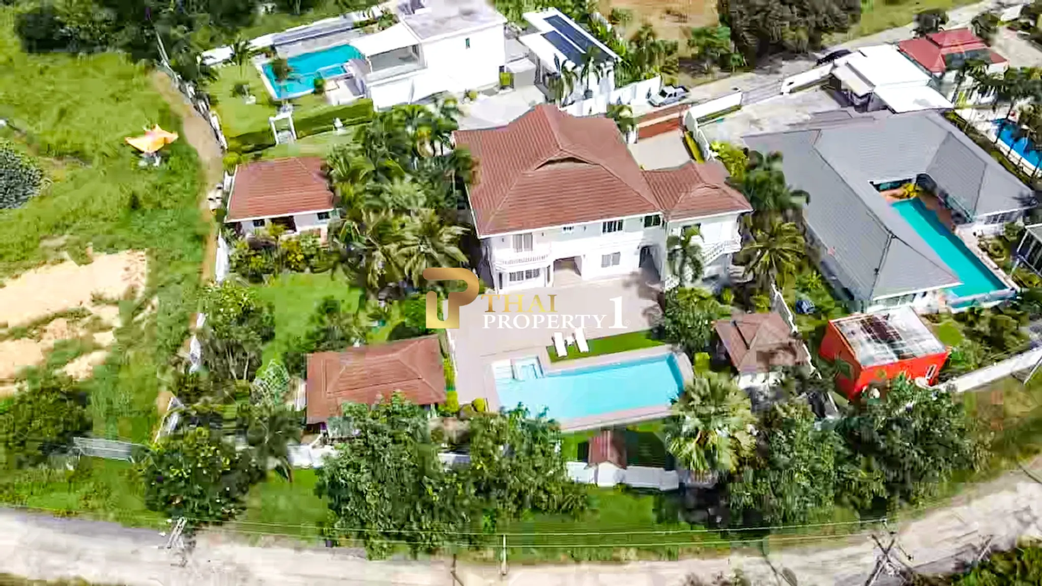 Hua Hin Soi 6 (Bo Fai) – 5-Bedroom Private Family Pool Villa with Guest House on 1,900 SQ.M. Land Plot