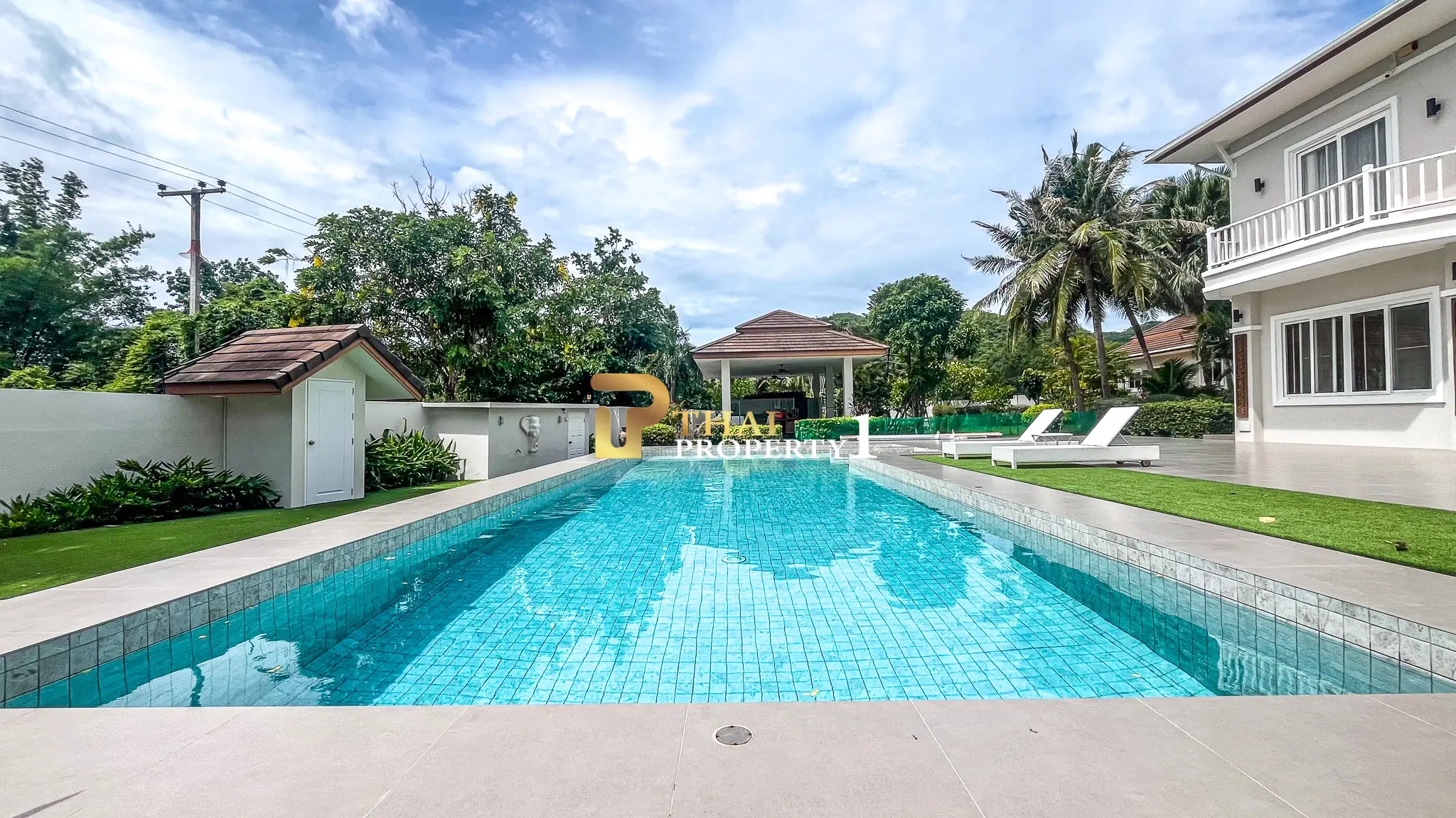Hua Hin Soi 6 (Bo Fai) – 5-Bedroom Private Family Pool Villa with Guest House on 1,900 SQ.M. Land Plot