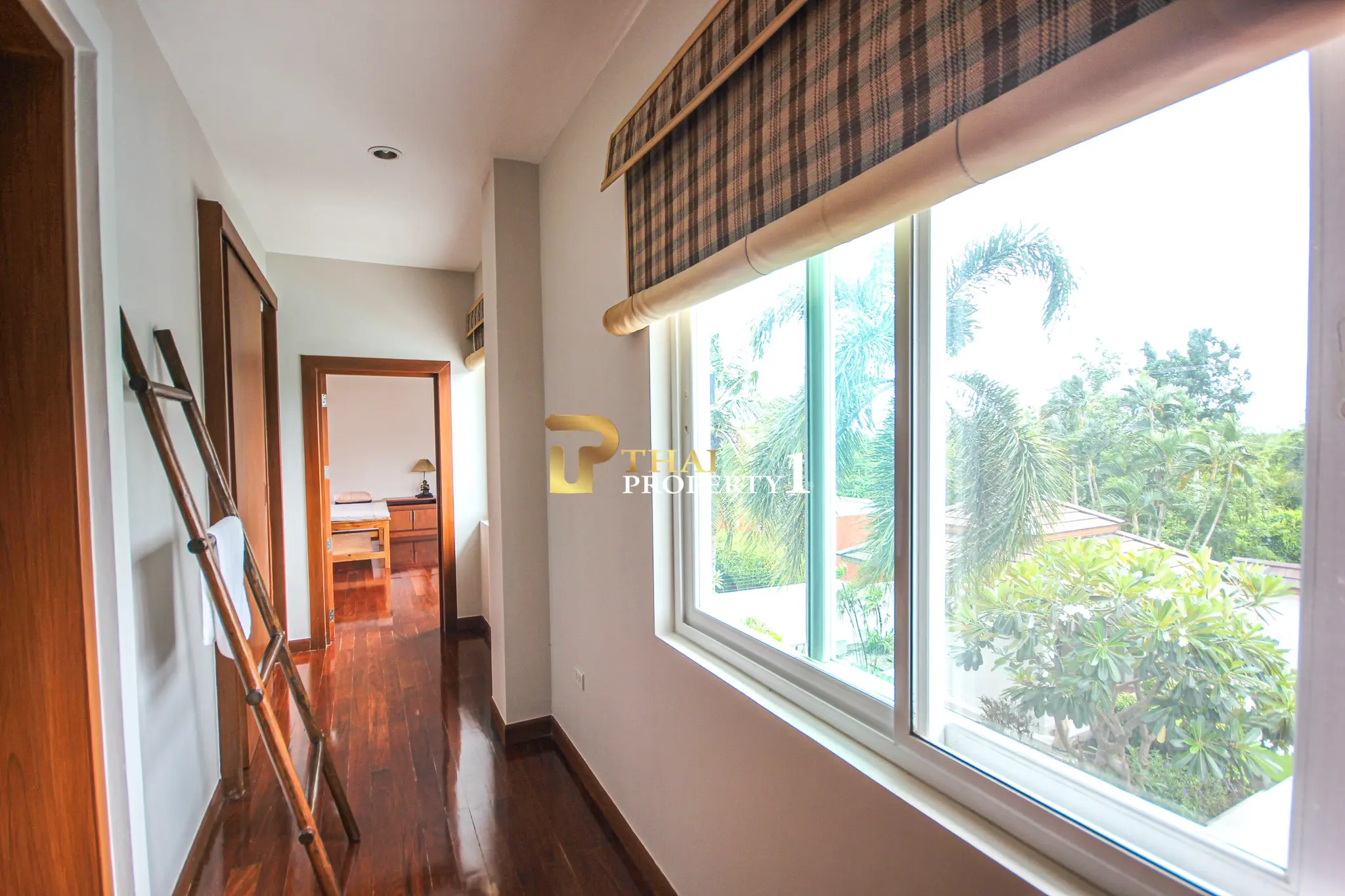 Hua Hin Soi 6 (Bo Fai) – 5-Bedroom Private Family Pool Villa with Guest House on 1,900 SQ.M. Land Plot