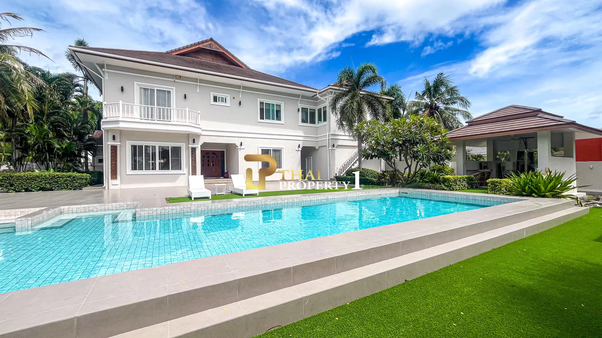 Hua Hin Soi 6 (Bo Fai) – 5-Bedroom Private Family Pool Villa with Guest House on 1,900 SQ.M. Land Plot