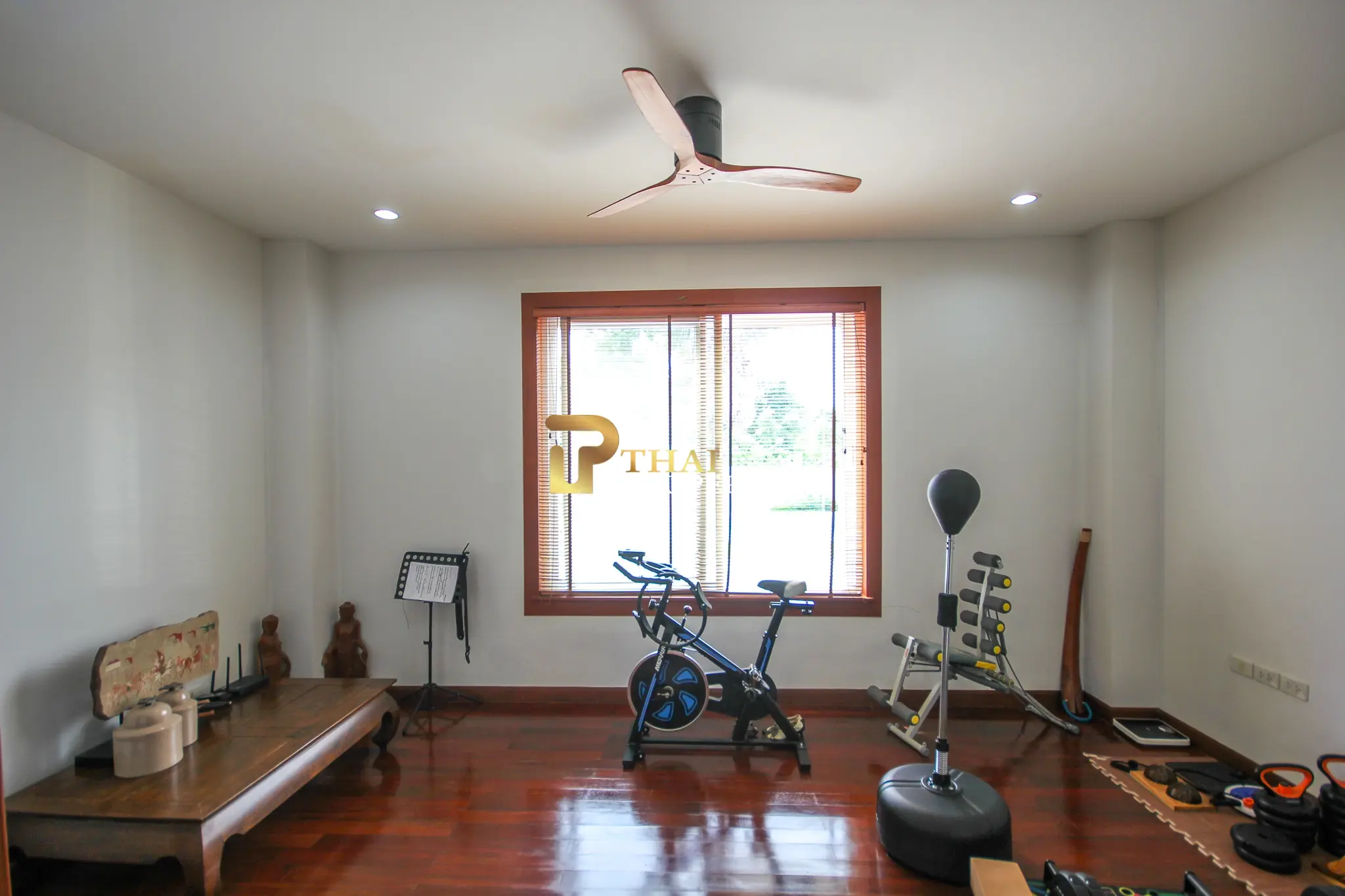 Hua Hin Soi 6 (Bo Fai) – 5-Bedroom Private Family Pool Villa with Guest House on 1,900 SQ.M. Land Plot