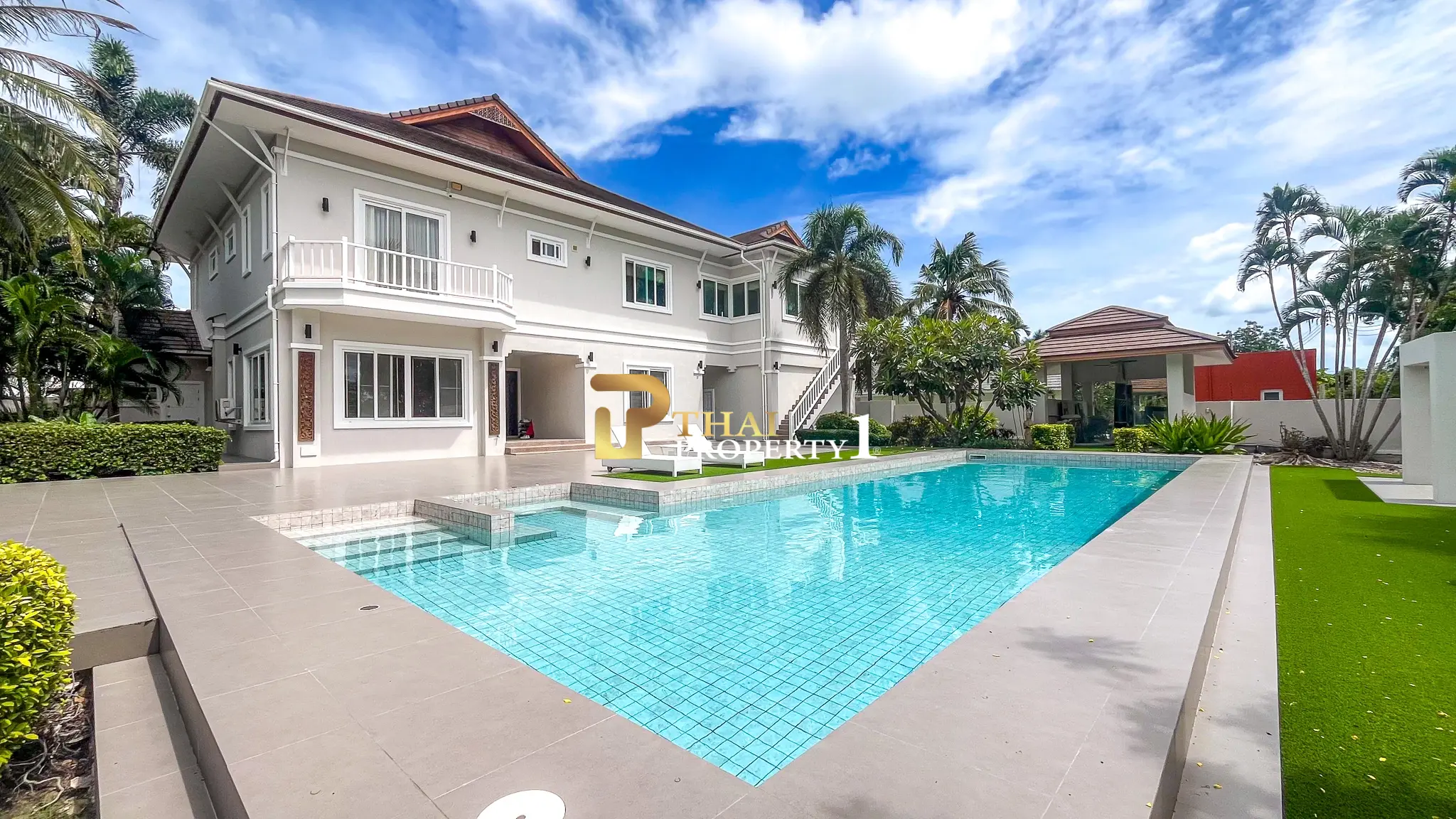 Hua Hin Soi 6 (Bo Fai) – 5-Bedroom Private Family Pool Villa with Guest House on 1,900 SQ.M. Land Plot