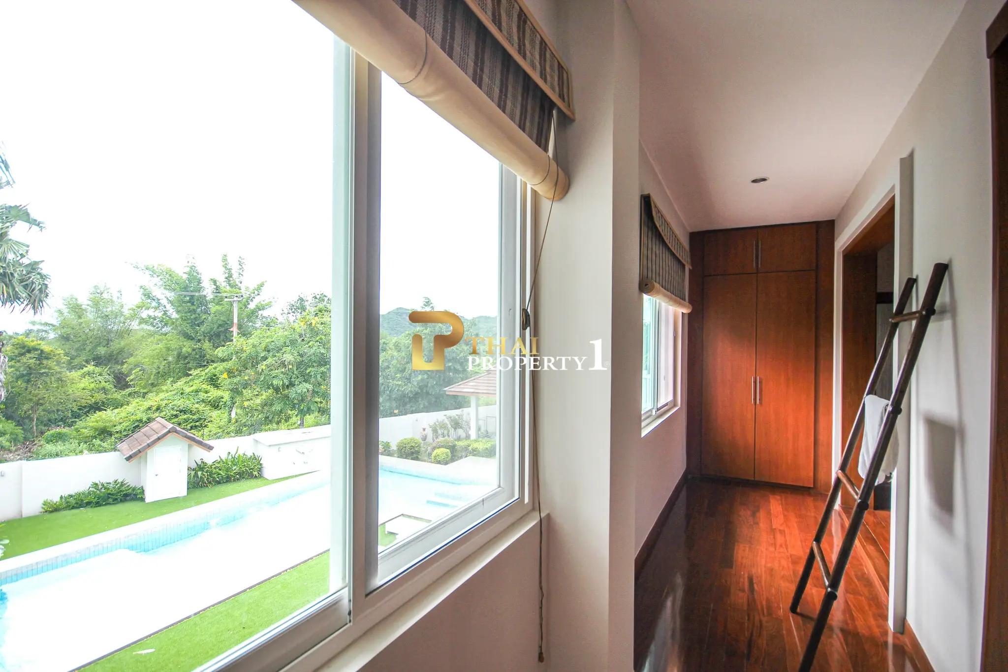 Hua Hin Soi 6 (Bo Fai) – 5-Bedroom Private Family Pool Villa with Guest House on 1,900 SQ.M. Land Plot