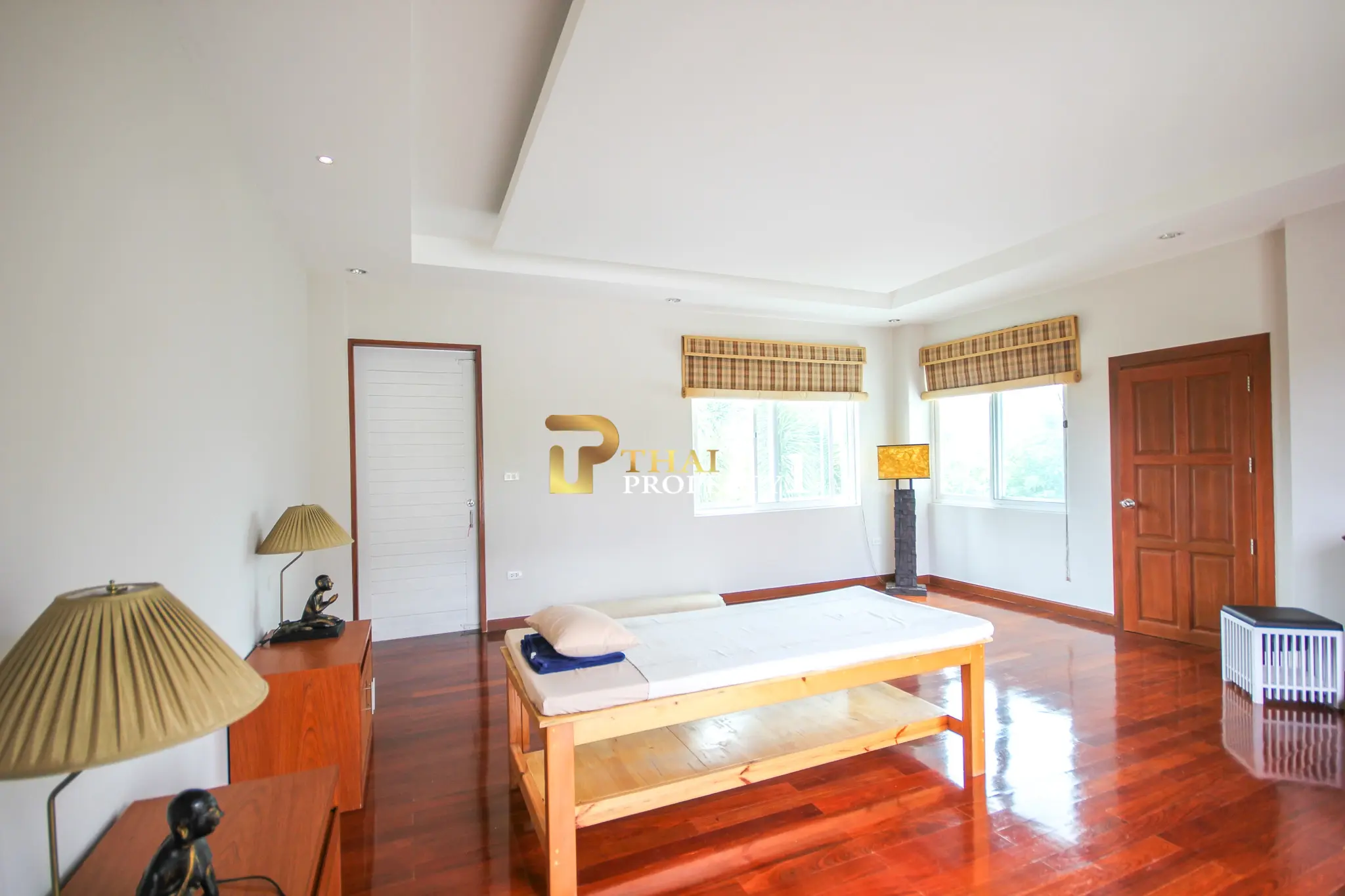Hua Hin Soi 6 (Bo Fai) – 5-Bedroom Private Family Pool Villa with Guest House on 1,900 SQ.M. Land Plot