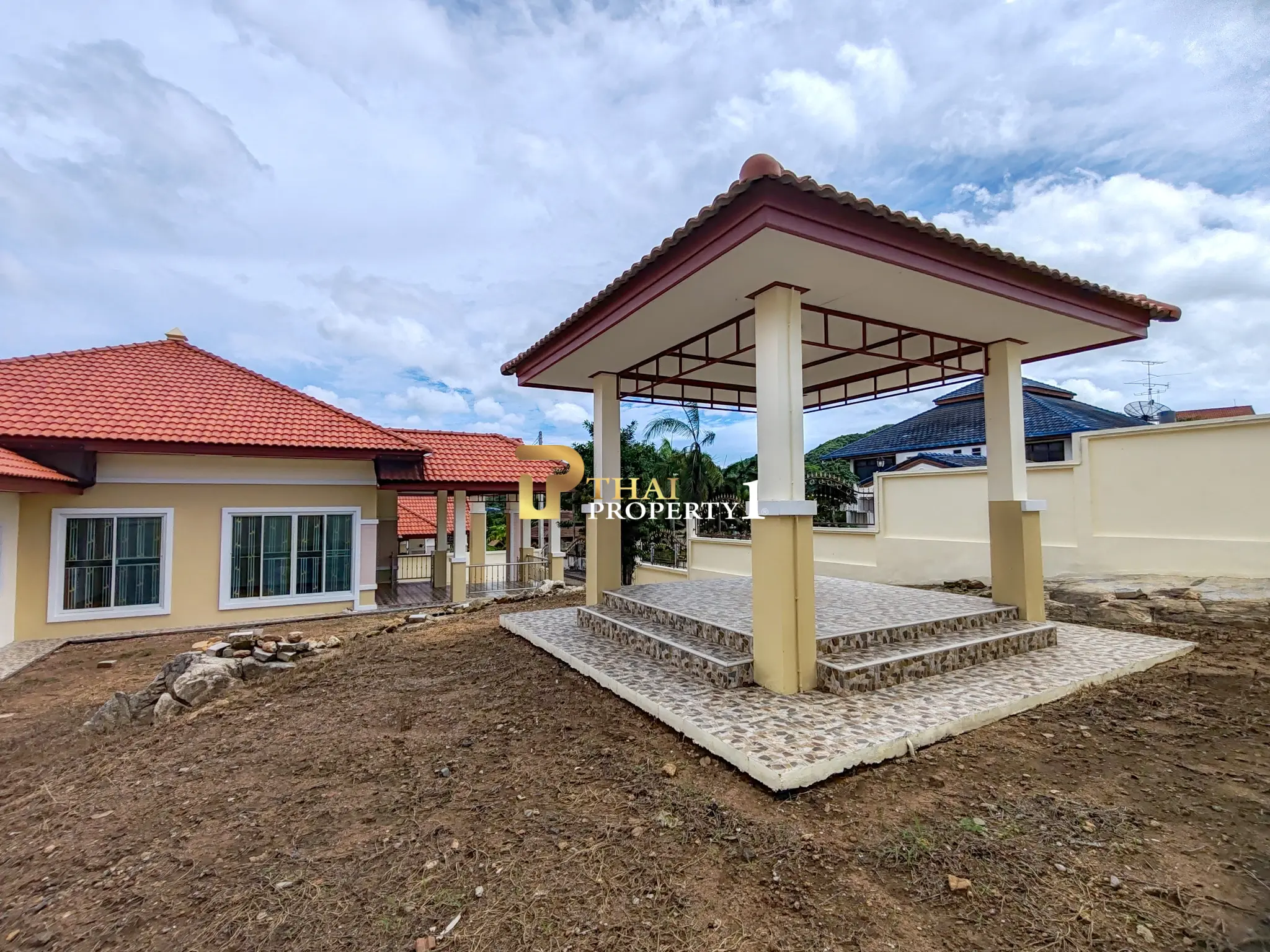 ขาย บ้านเดี่ยวสร้างใหม่ บรรยายกาศร่มรื่นสงบ รายล้อมด้วยธรรมชาติ - โครงการพบโชค การ์เด้น ฮิล บางเสร่