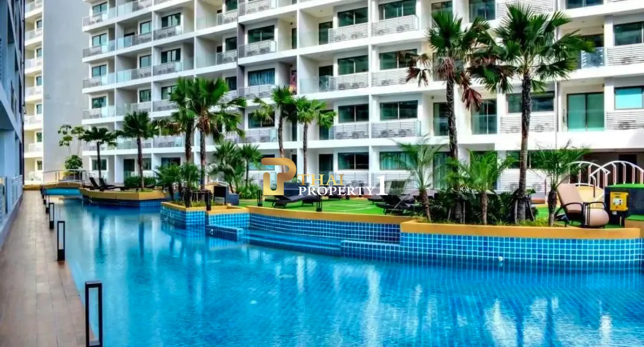 Laguna Beach Resort 1 – High Floor Studio Room with Sea & City Views near Jomtien Beach