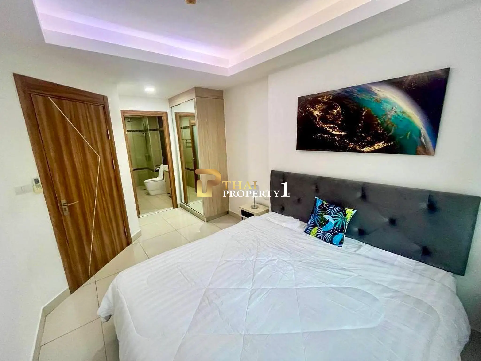 Newly Renovated 1 Bedroom Condo with Pool View – Laguna Beach Resort 2, near Jomtien Beach