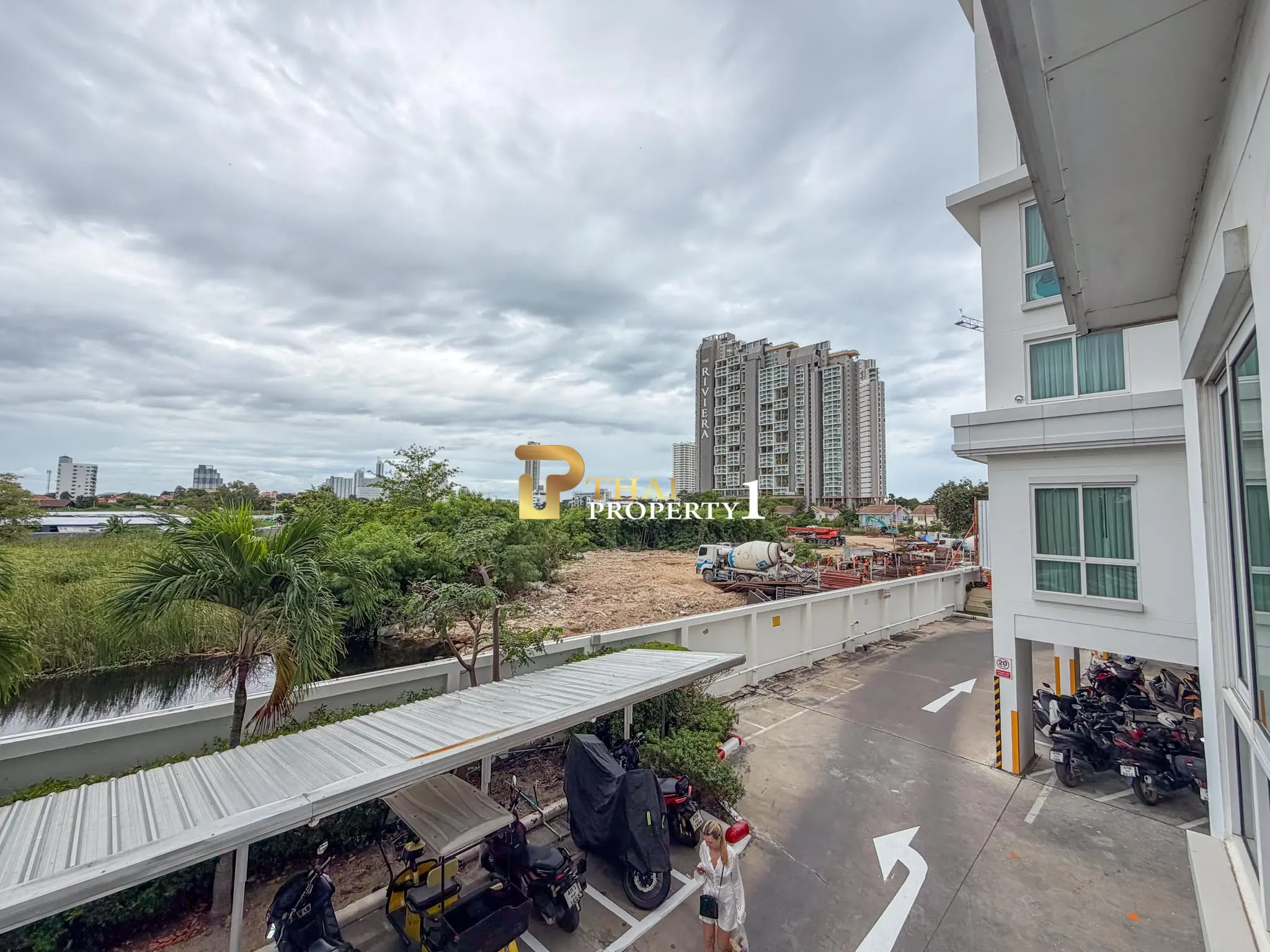 1-Bedroom Condo for Sale in Jomtien The Orient Resort & Spa