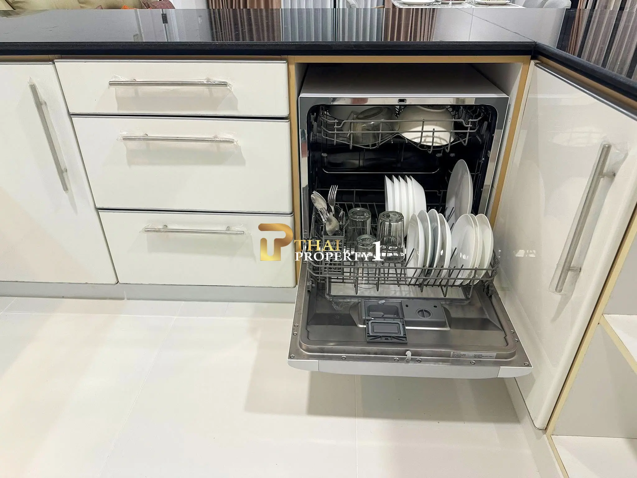 View Talay 2A Jomtien Pattaya – Sea View Condo for Sale near Jomtien Beach